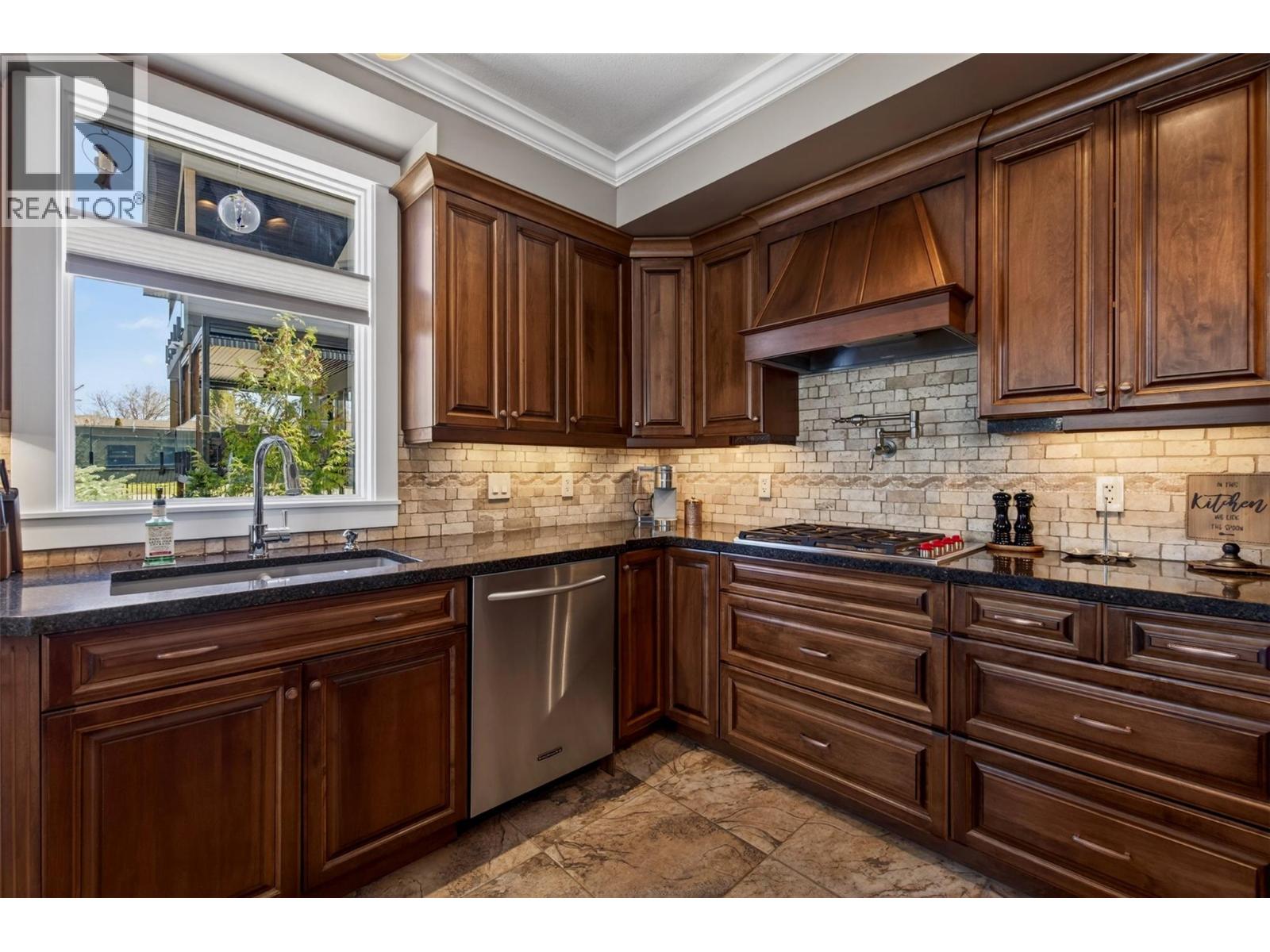 7511 Brooks Lane Unit# 102, Vernon, British Columbia  V1H 2H9 - Photo 30 - 10383025