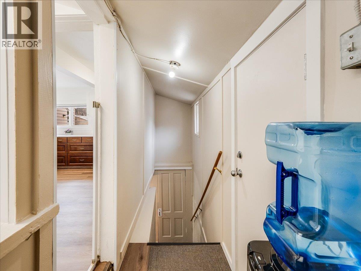 1911 Second Avenue, Trail, British Columbia  V1R 1N1 - Photo 16 - 10383096