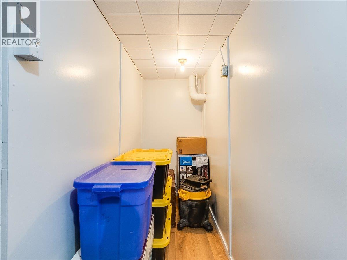 1911 Second Avenue, Trail, British Columbia  V1R 1N1 - Photo 18 - 10383096