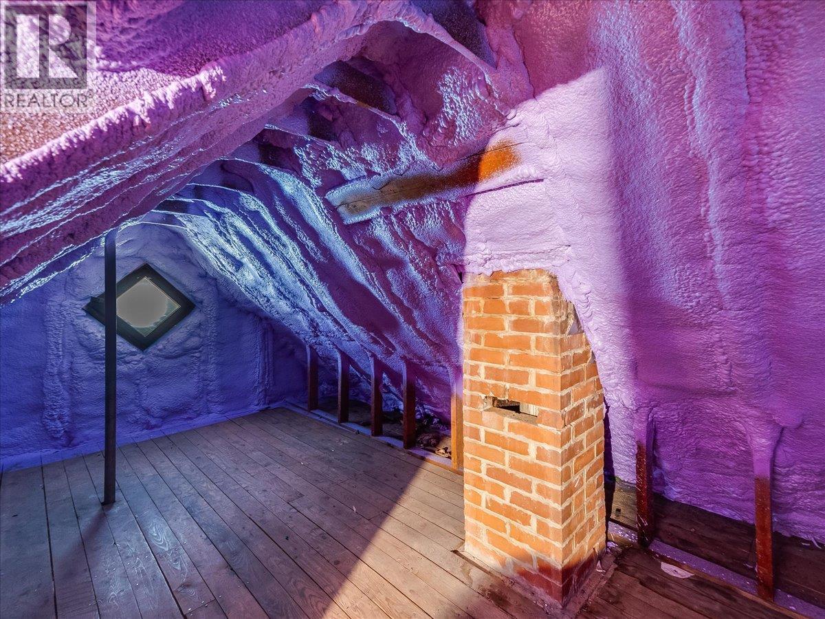 1911 Second Avenue, Trail, British Columbia  V1R 1N1 - Photo 27 - 10383096