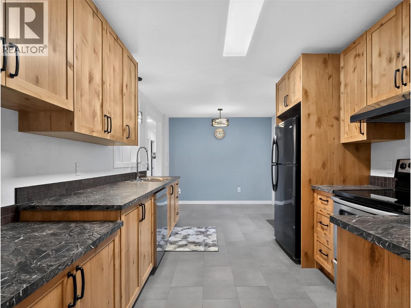 4032 Hills Frontage Road, Cache Creek, British Columbia  V0K 1H0 - Photo 11 - 10383026