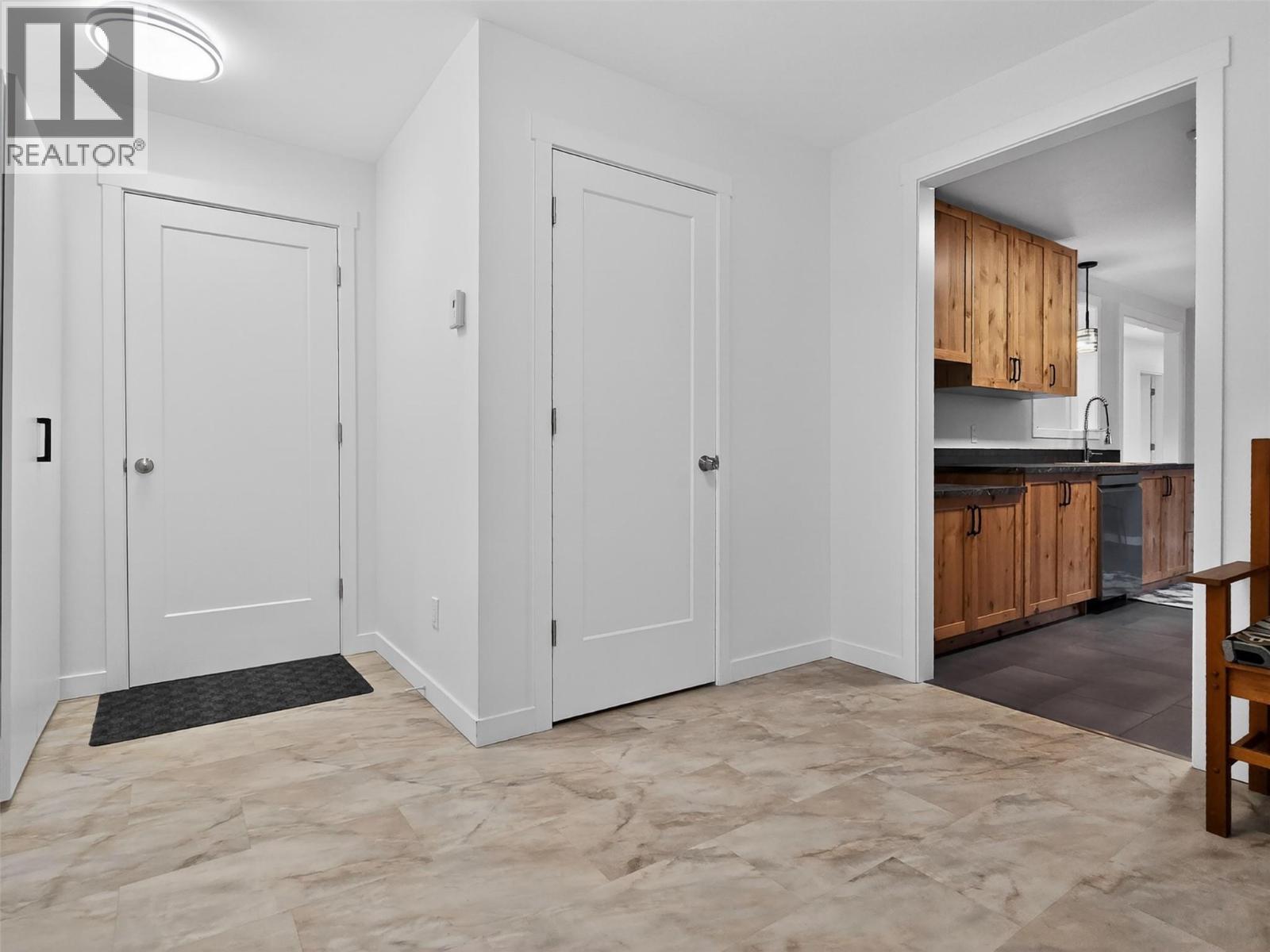 4032 Hills Frontage Road, Cache Creek, British Columbia  V0K 1H0 - Photo 14 - 10383026