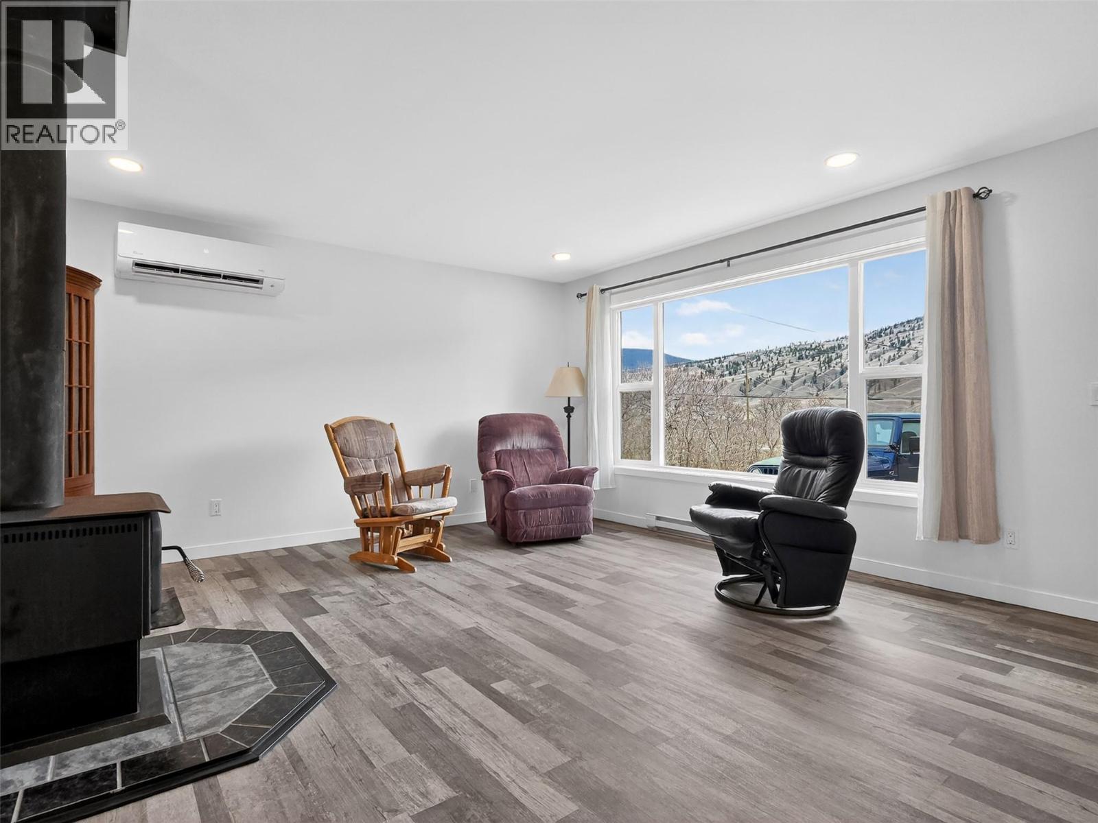 4032 Hills Frontage Road, Cache Creek, British Columbia  V0K 1H0 - Photo 4 - 10383026