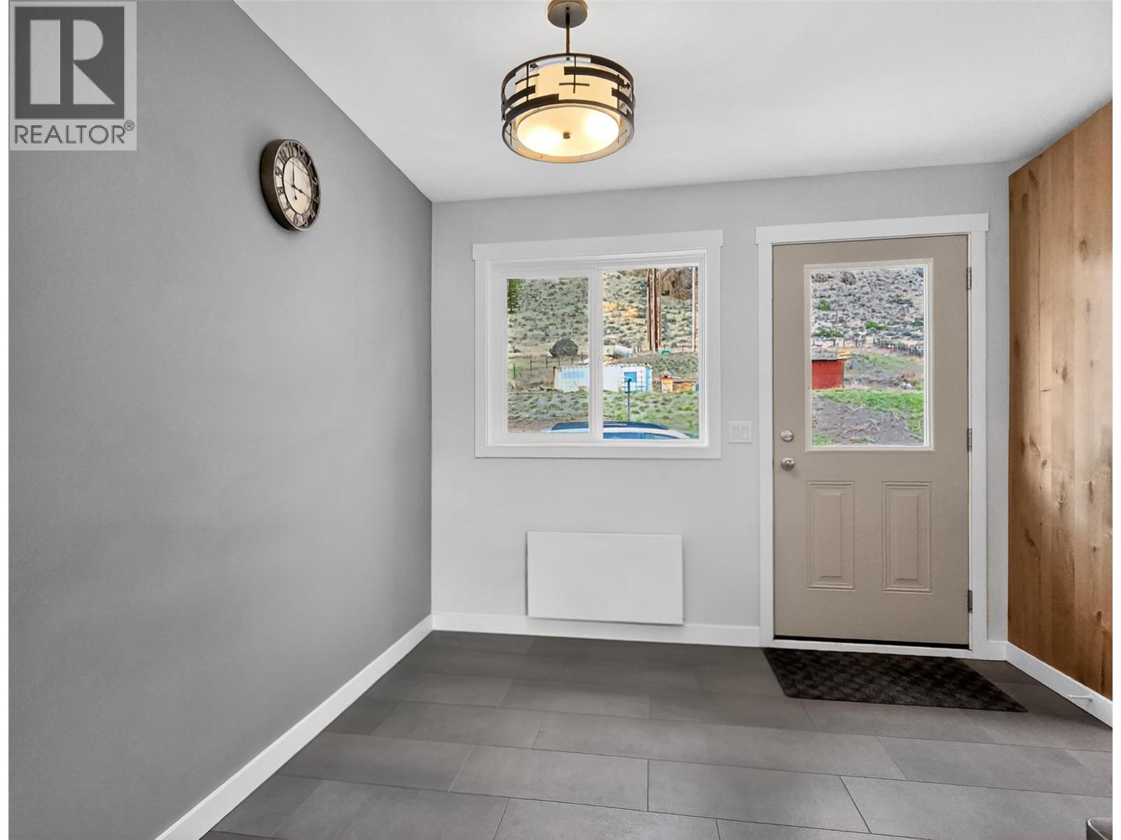 4032 Hills Frontage Road, Cache Creek, British Columbia  V0K 1H0 - Photo 6 - 10383026