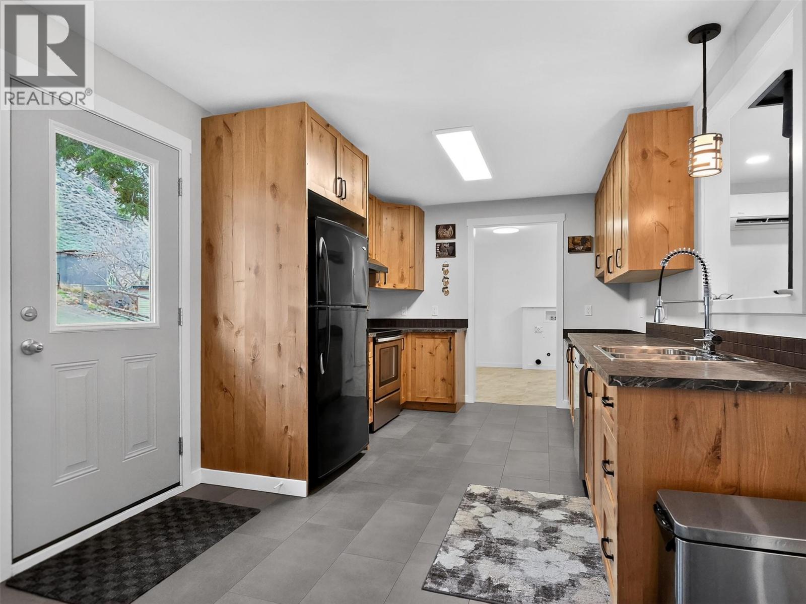 4032 Hills Frontage Road, Cache Creek, British Columbia  V0K 1H0 - Photo 8 - 10383026