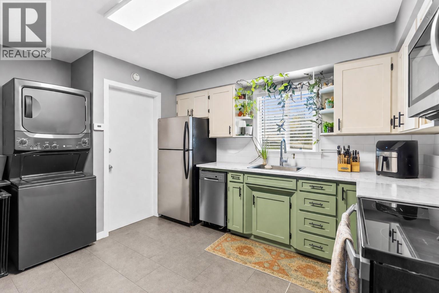 407/409 Mulberry Avenue, Kamloops, British Columbia  V2B 2R3 - Photo 5 - 10383076