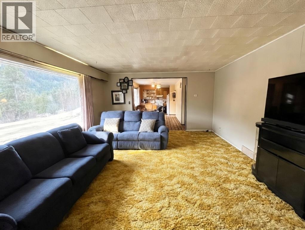 2612 Silver King Road, Nelson, British Columbia  V1L 1C9 - Photo 7 - 10382655