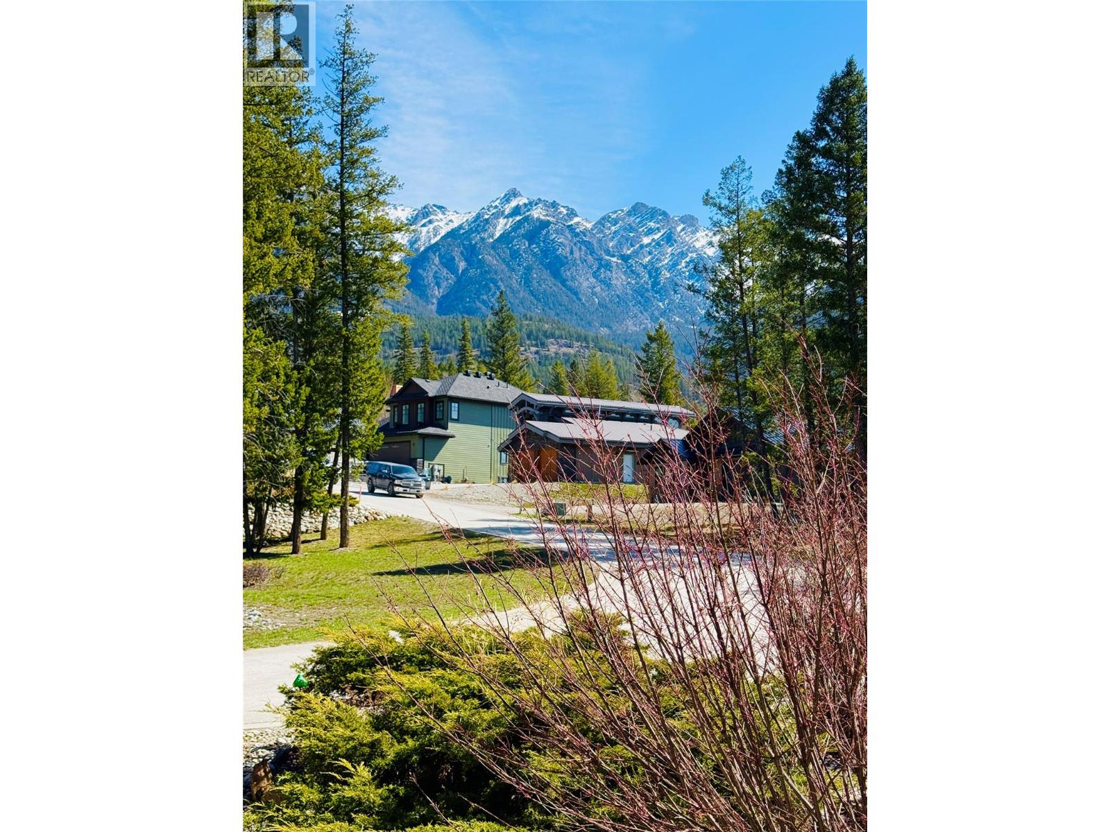4997 Eaglebrook Court, Fairmont Hot Springs, British Columbia  V0B 1L1 - Photo 2 - 10383103
