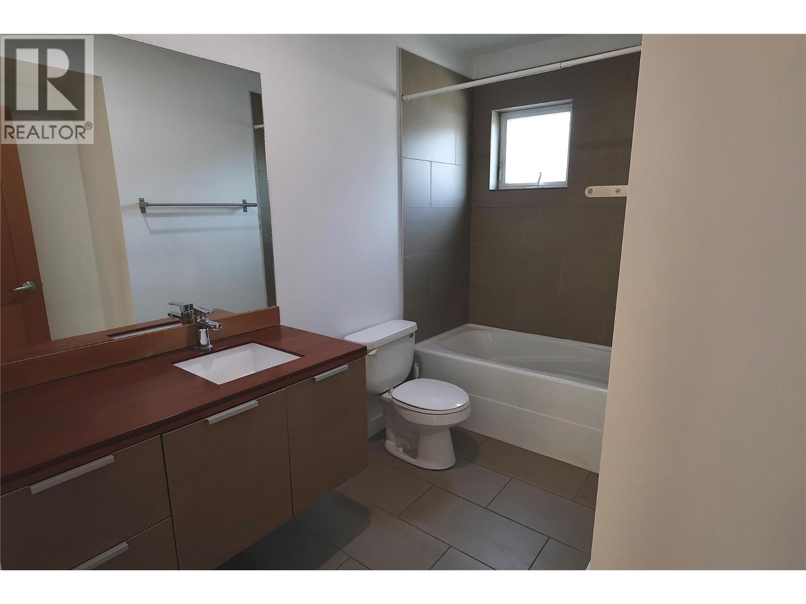 503 10th Street S Unit# B, Golden, British Columbia  V0A 1H0 - Photo 18 - 10381940