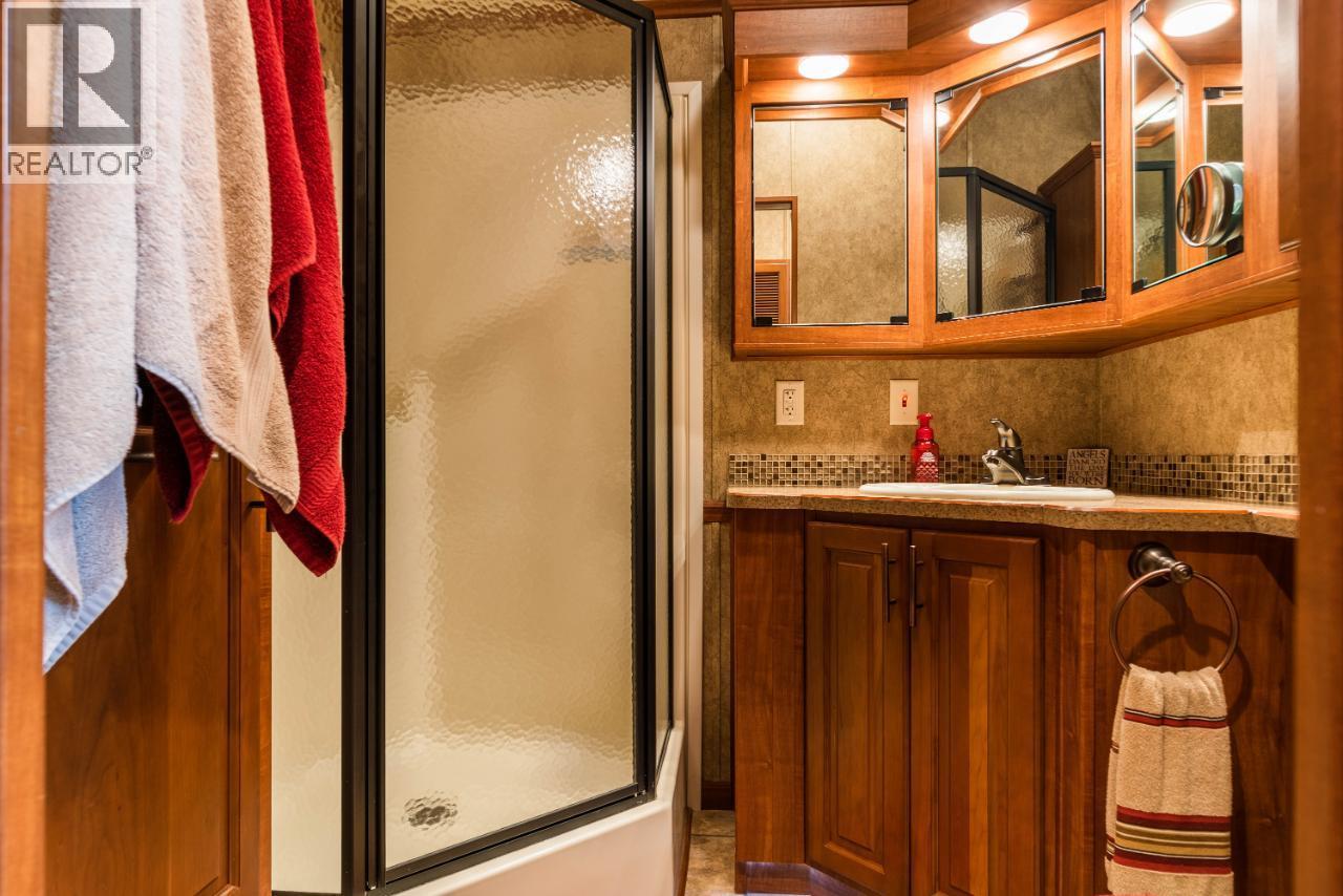 1835 Bakery Frontage Road Unit# 108, Christina Lake, British Columbia  V0H 1E0 - Photo 21 - 10383087