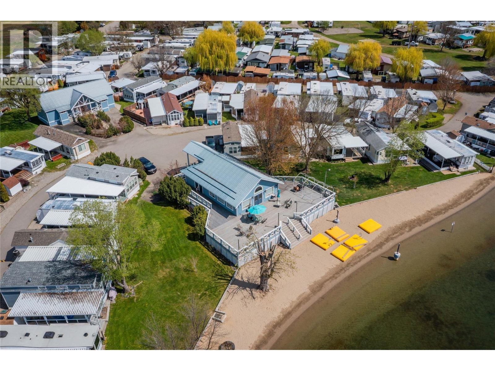 1835 Bakery Frontage Road Unit# 108, Christina Lake, British Columbia  V0H 1E0 - Photo 3 - 10383087