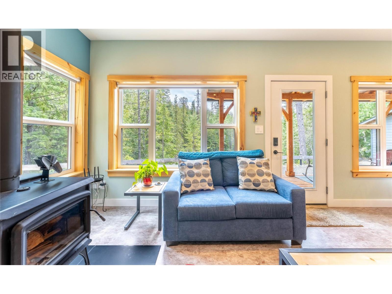 16328 Wadds Road, Crawford Bay, British Columbia  V0B 1E0 - Photo 19 - 10383069