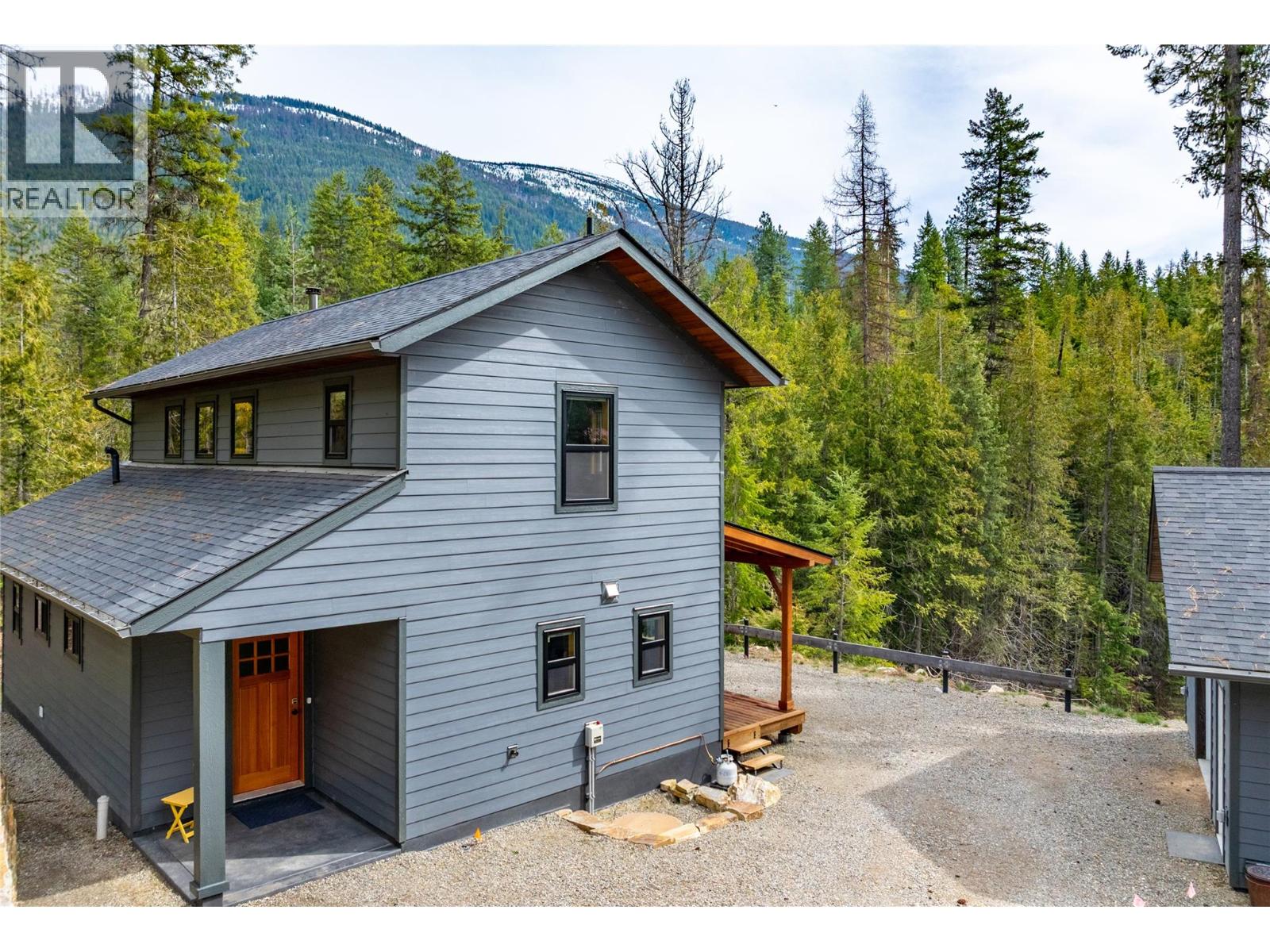 16328 Wadds Road, Crawford Bay, British Columbia  V0B 1E0 - Photo 2 - 10383069