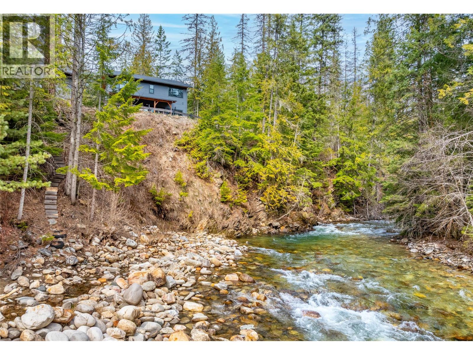 16328 Wadds Road, Crawford Bay, British Columbia  V0B 1E0 - Photo 3 - 10383069