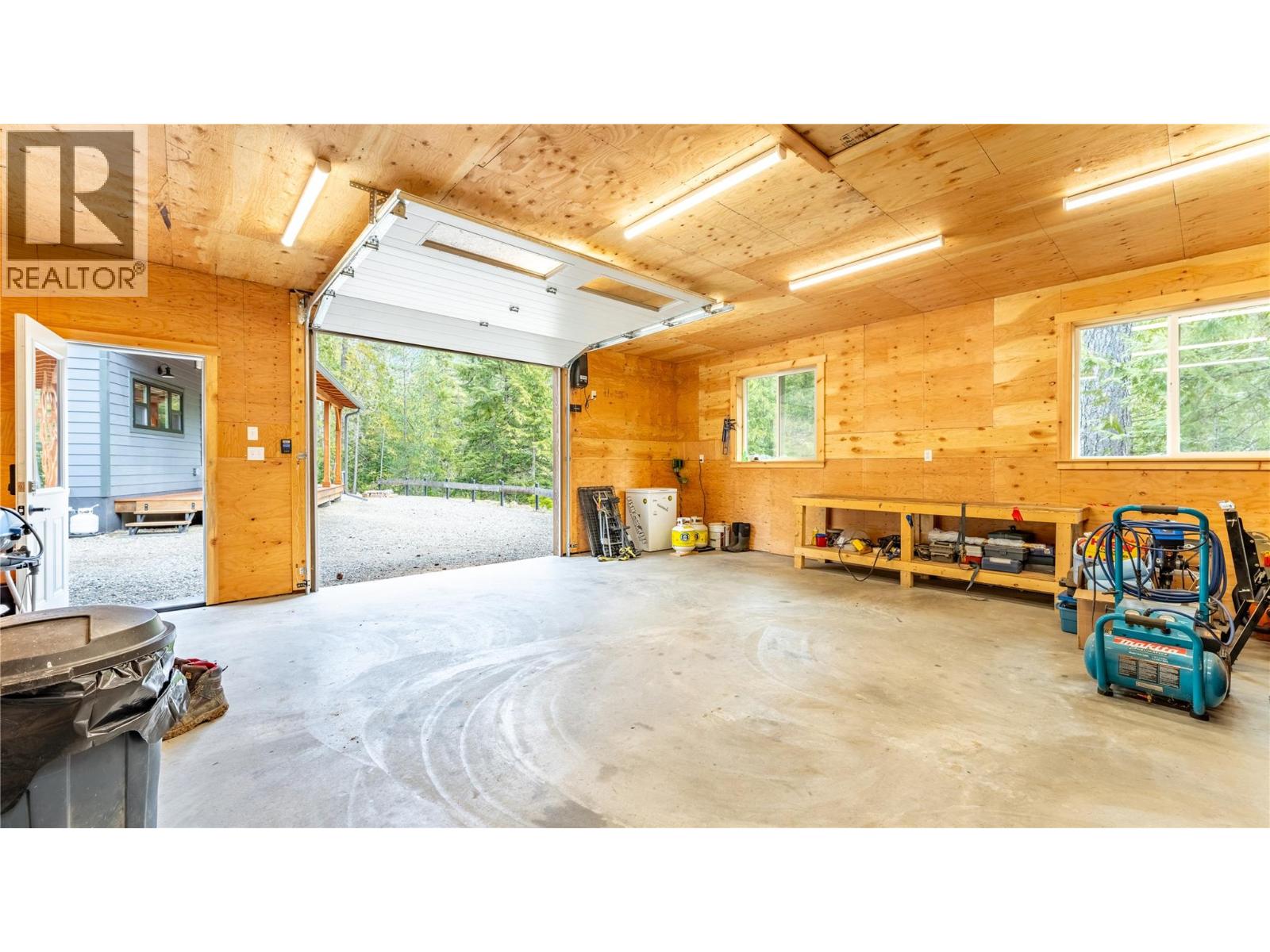 16328 Wadds Road, Crawford Bay, British Columbia  V0B 1E0 - Photo 34 - 10383069