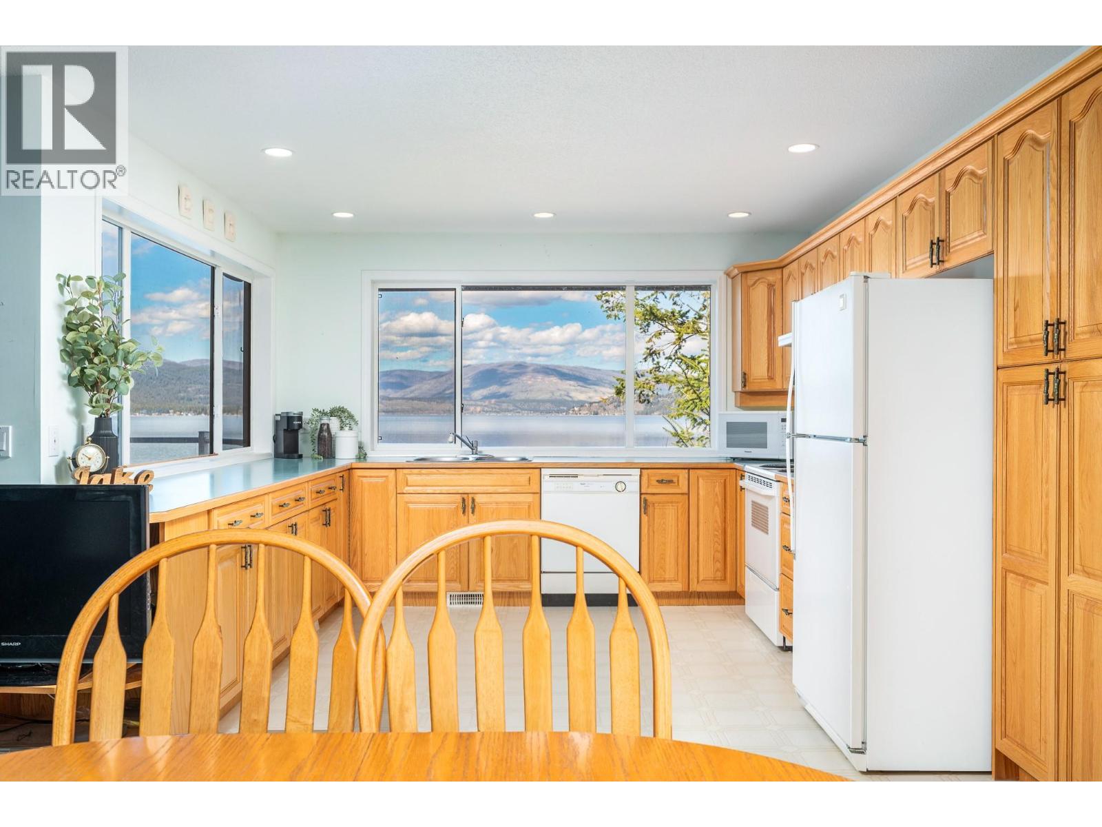 9707 Delcliffe Road, Vernon, British Columbia  V1H 1K9 - Photo 11 - 10382802