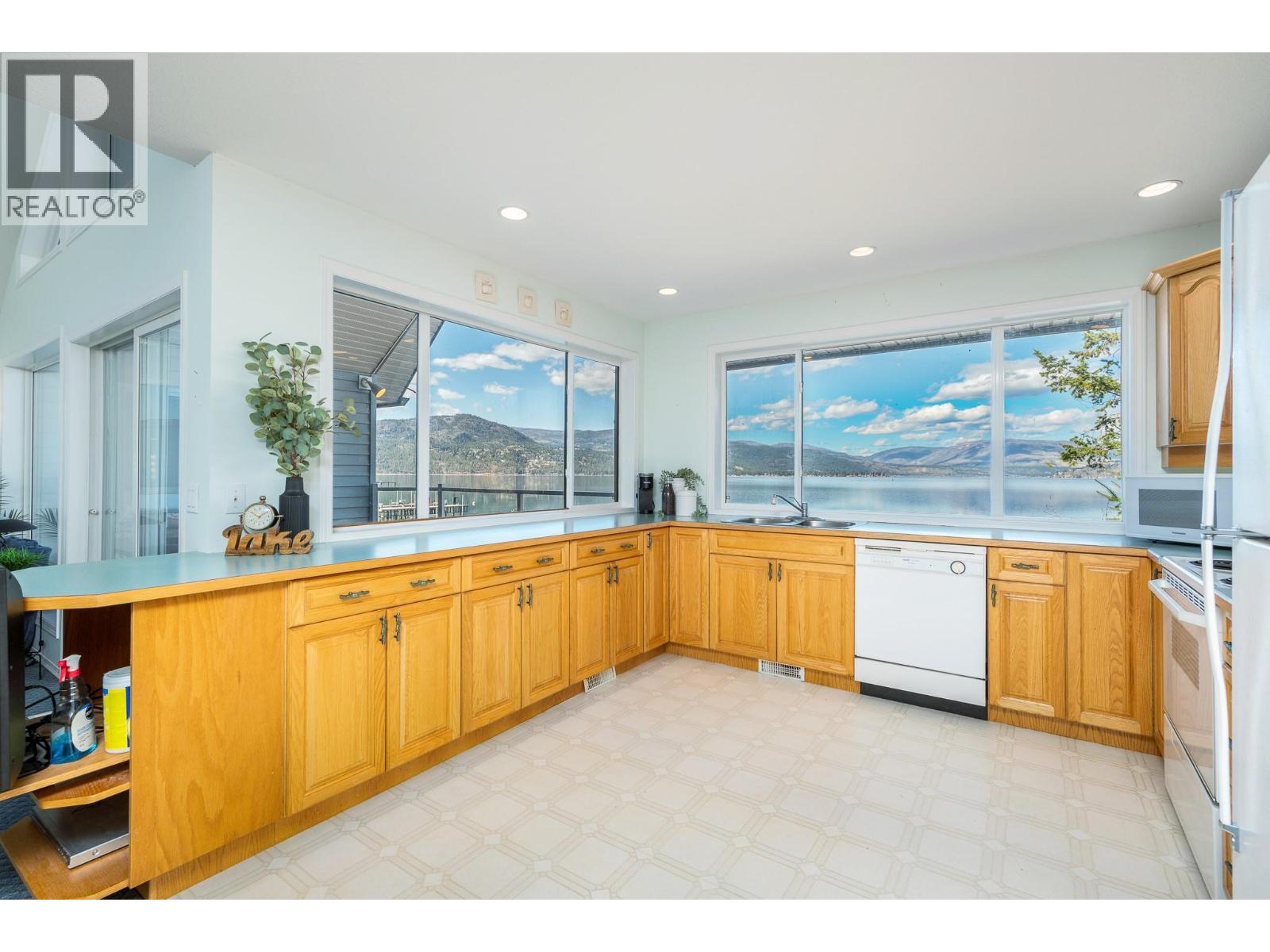 9707 Delcliffe Road, Vernon, British Columbia  V1H 1K9 - Photo 12 - 10382802