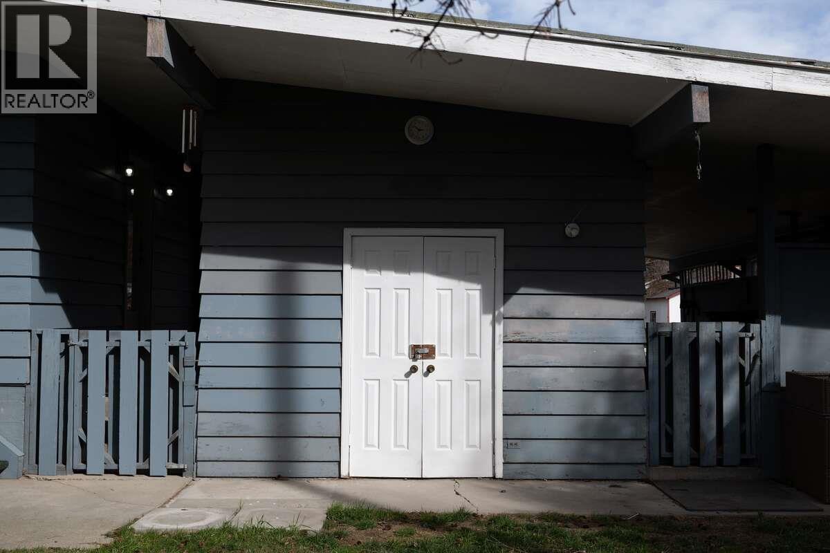 7551 7th Street, Grand Forks, British Columbia  V0H 1H0 - Photo 4 - 10383156