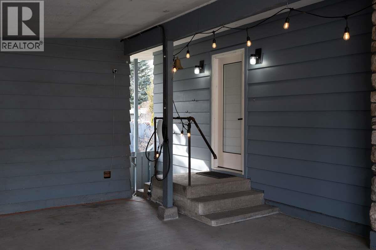 7551 7th Street, Grand Forks, British Columbia  V0H 1H0 - Photo 5 - 10383156