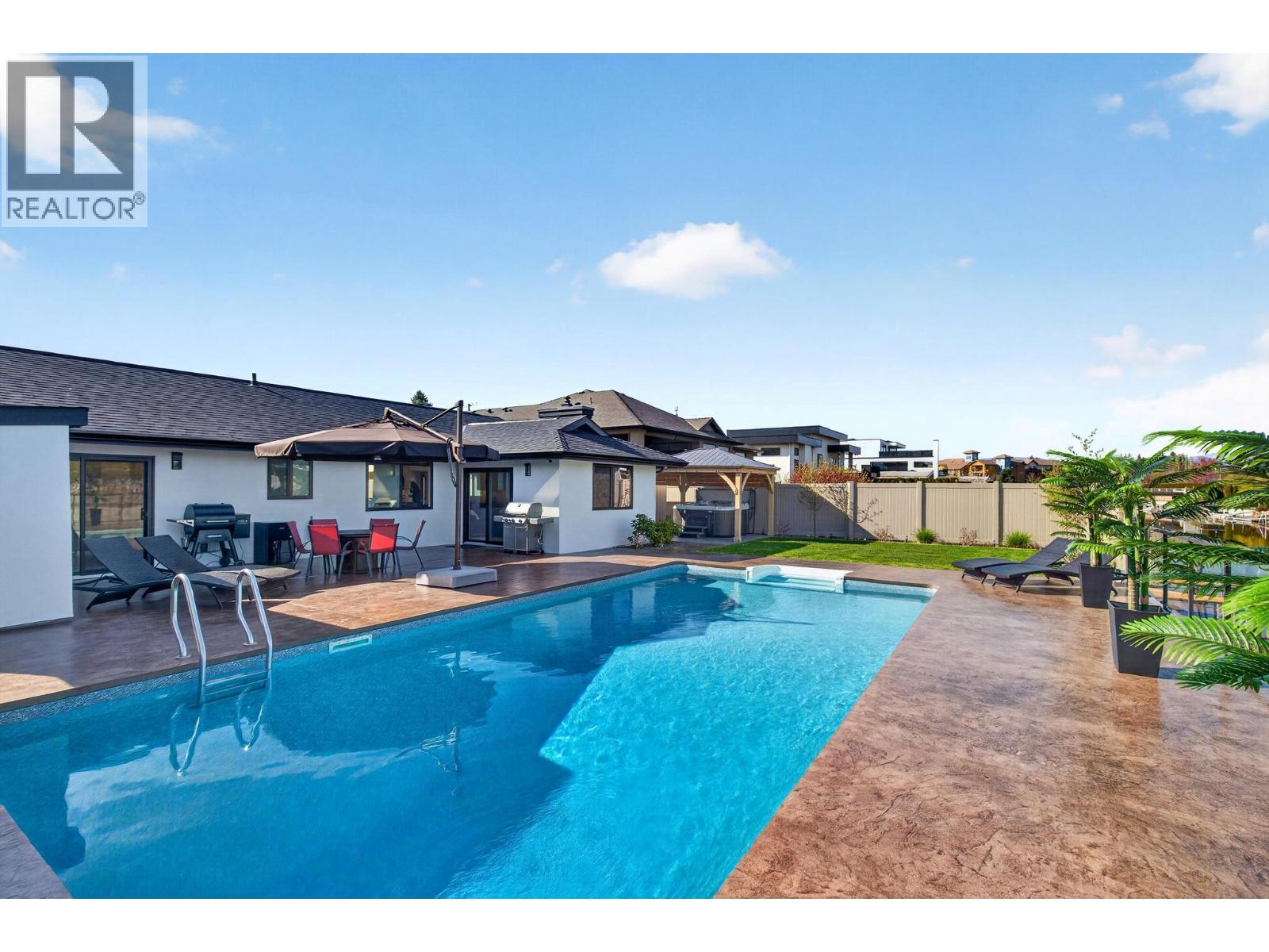 1674 Pritchard Drive, West Kelowna, British Columbia  V4T 1X5 - Photo 2 - 10383084