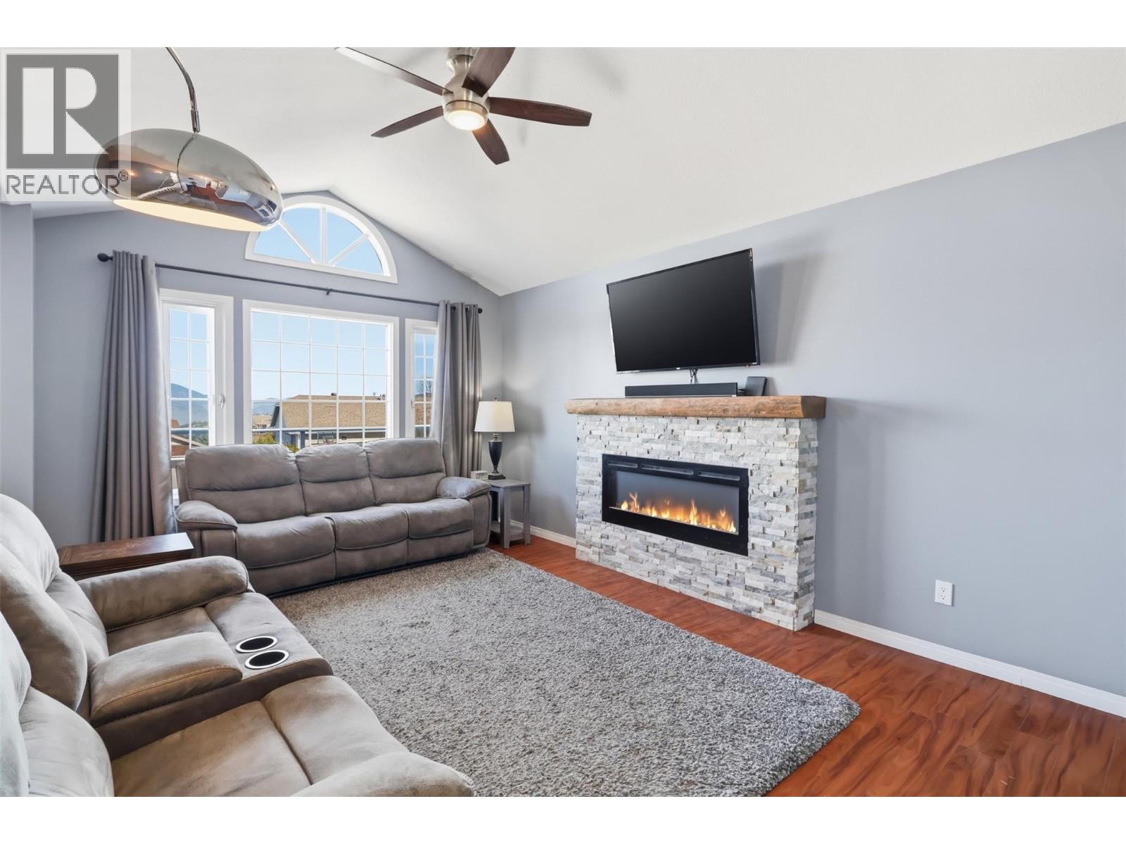 2164 Garymede Drive, Kamloops, British Columbia  V1S 1N9 - Photo 5 - 10383083