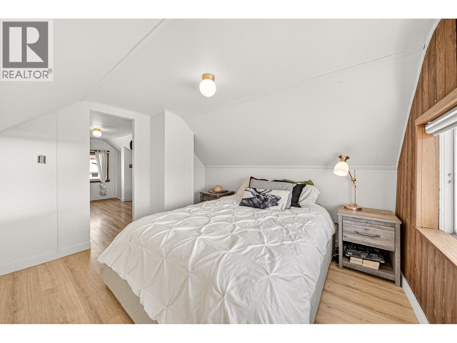 146 14th Street, Fernie, British Columbia  V0B 1M0 - Photo 5 - 10381798