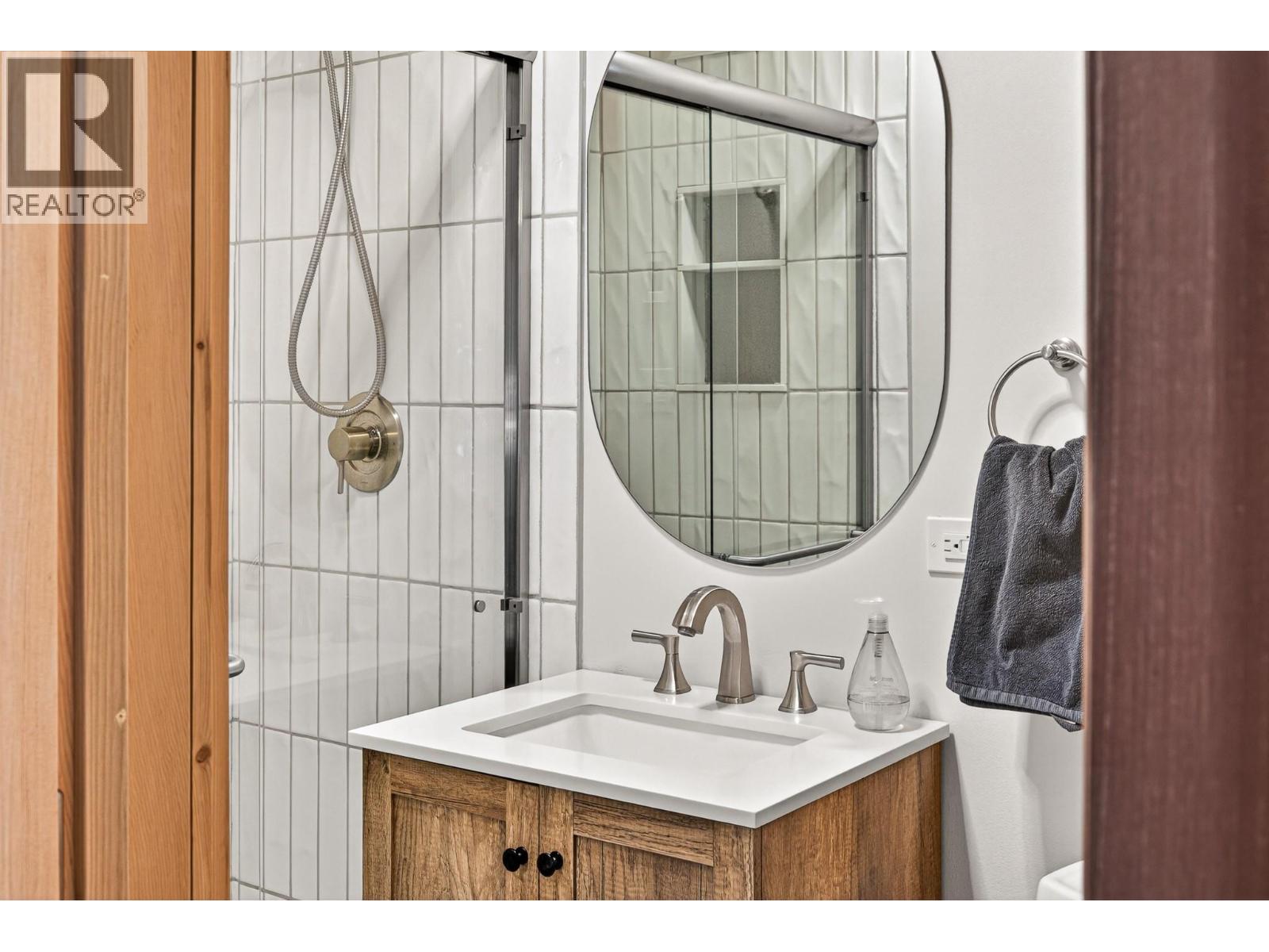 146 14th Street, Fernie, British Columbia  V0B 1M0 - Photo 6 - 10381798