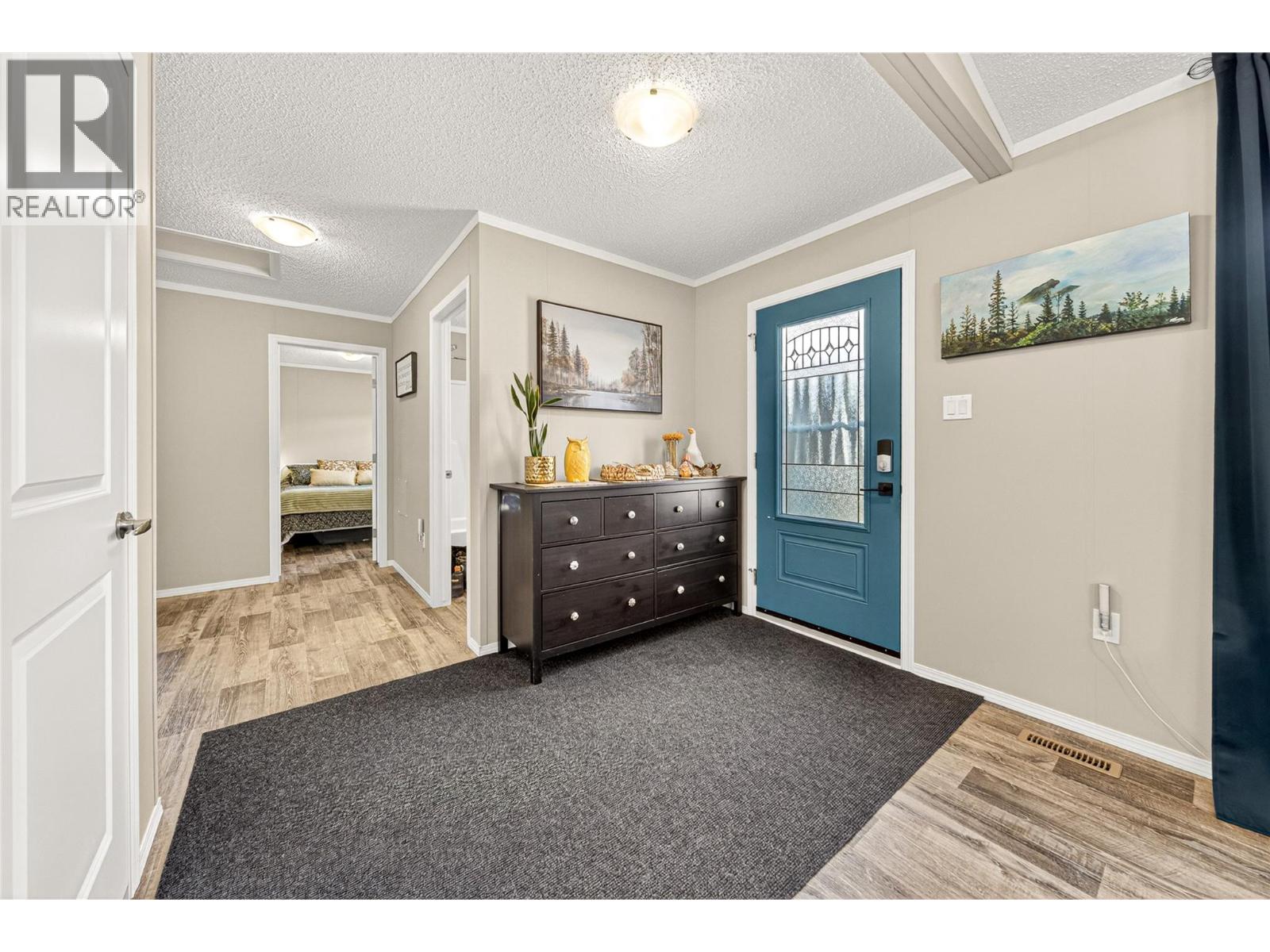 52 Darby Crescent, Elkford, British Columbia  V0B 1H0 - Photo 2 - 10380786