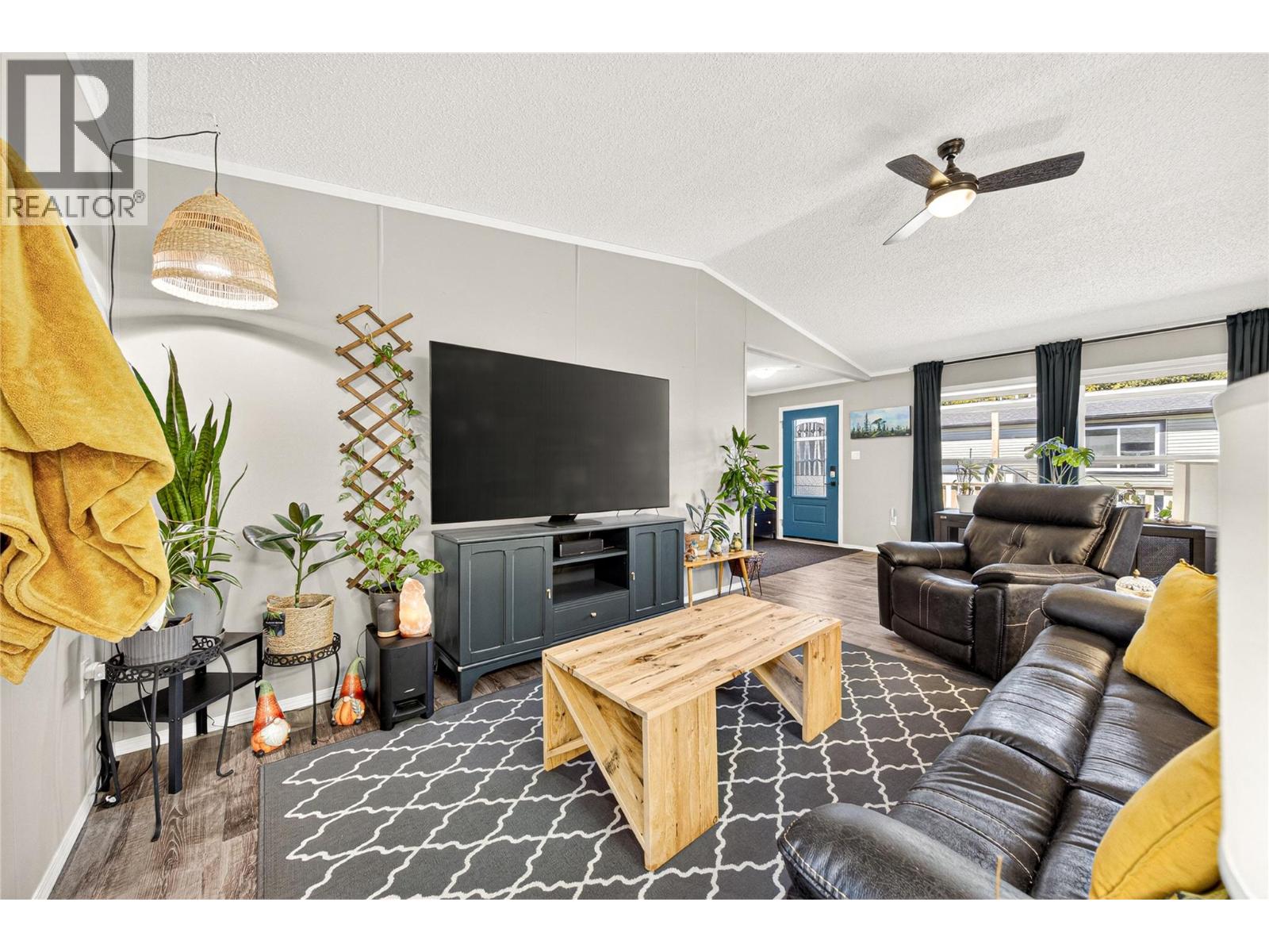 52 Darby Crescent, Elkford, British Columbia  V0B 1H0 - Photo 6 - 10380786