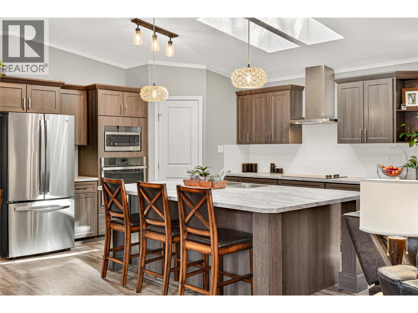 52 Darby Crescent, Elkford, British Columbia  V0B 1H0 - Photo 9 - 10380786