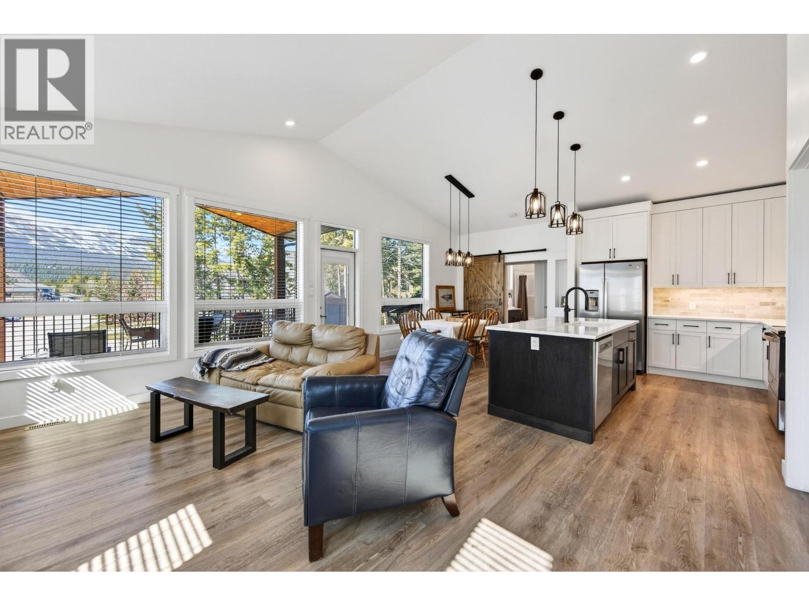 1542 Cedar Street, Golden, British Columbia  V0A 1H6 - Photo 28 - 10383136