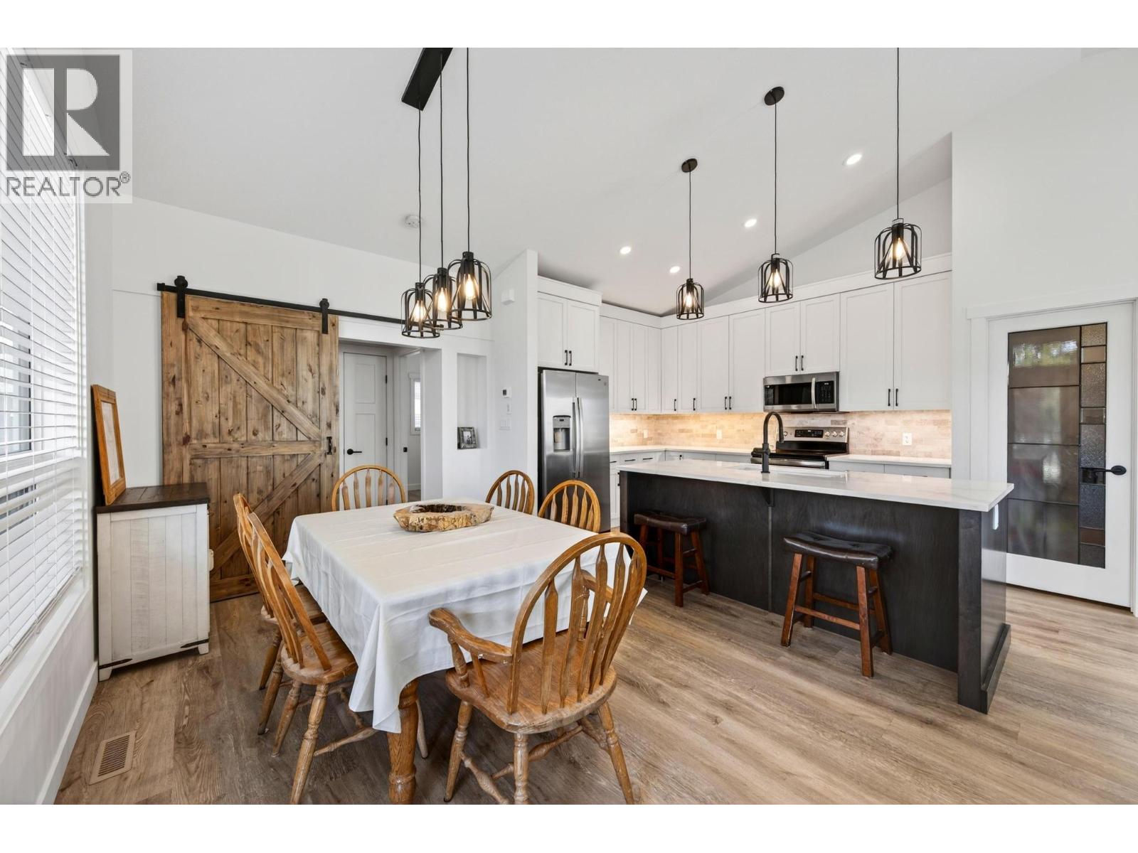 1542 Cedar Street, Golden, British Columbia  V0A 1H6 - Photo 36 - 10383136