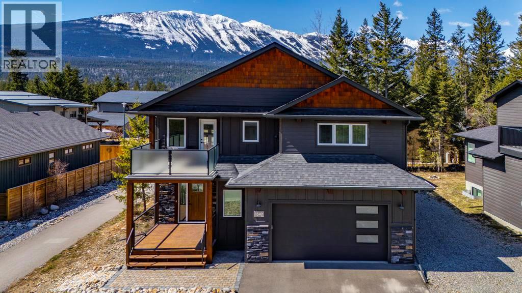 1542 Cedar Street, Golden, British Columbia  V0A 1H6 - Photo 5 - 10383136