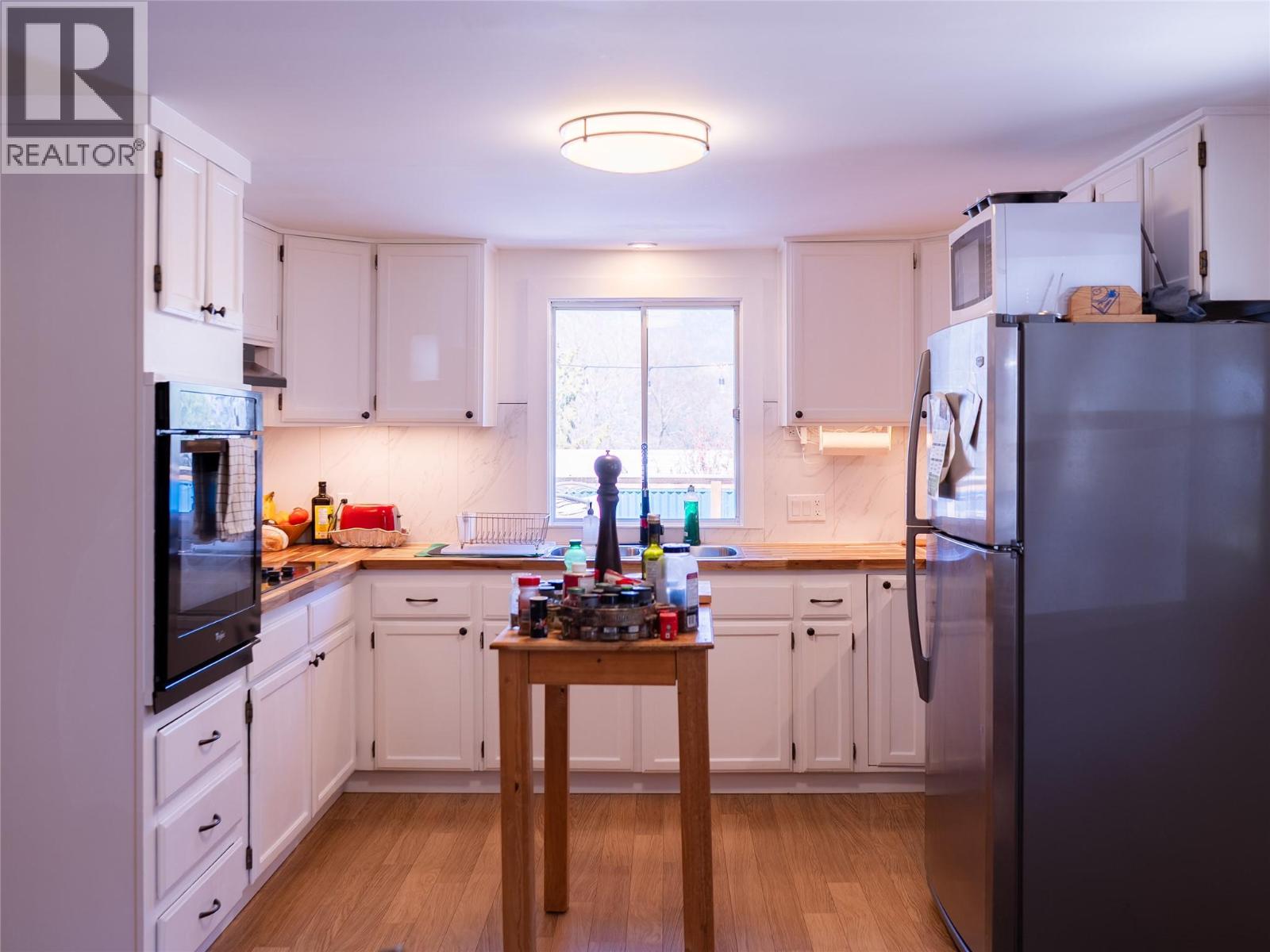 712 Ninth Street, Nelson, British Columbia  V1L 3B7 - Photo 10 - 10383129