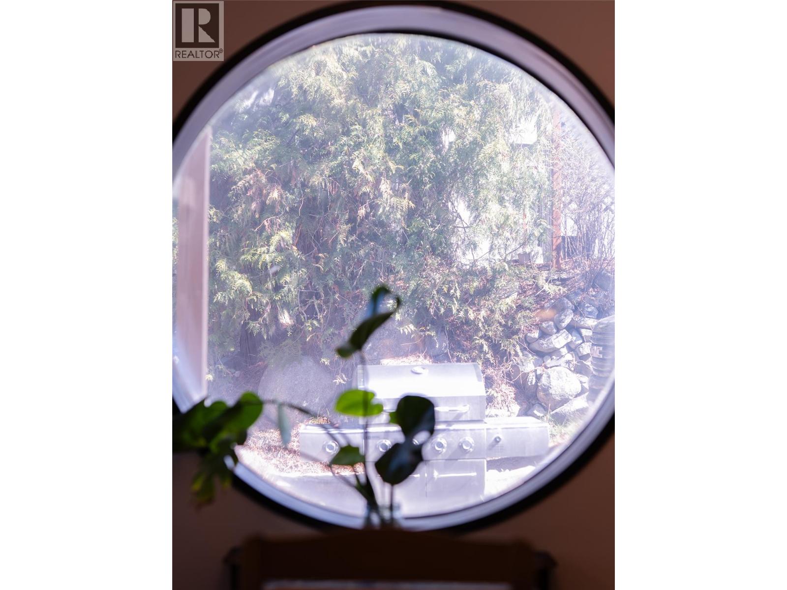 712 Ninth Street, Nelson, British Columbia  V1L 3B7 - Photo 15 - 10383129