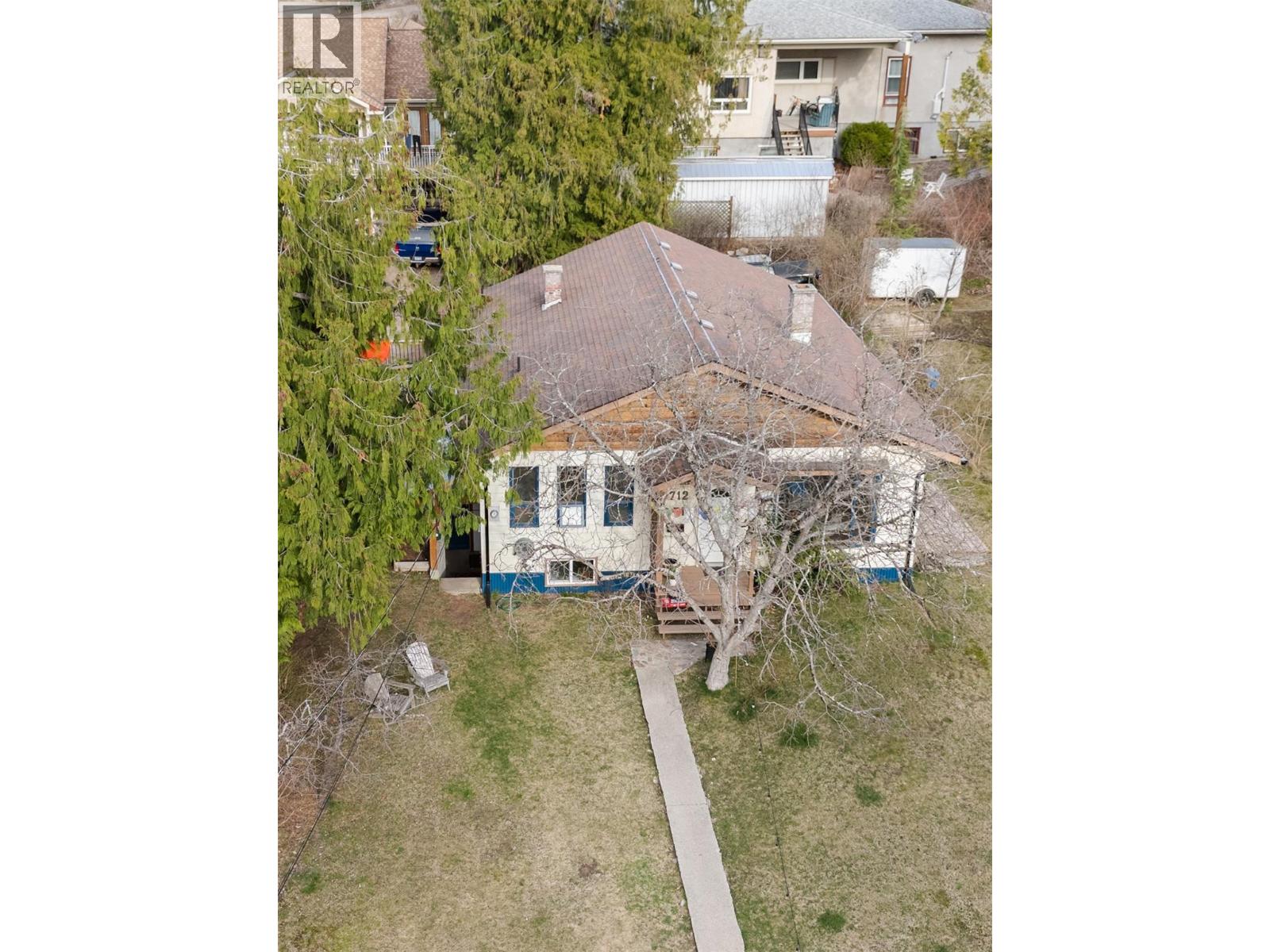 712 Ninth Street, Nelson, British Columbia  V1L 3B7 - Photo 3 - 10383129