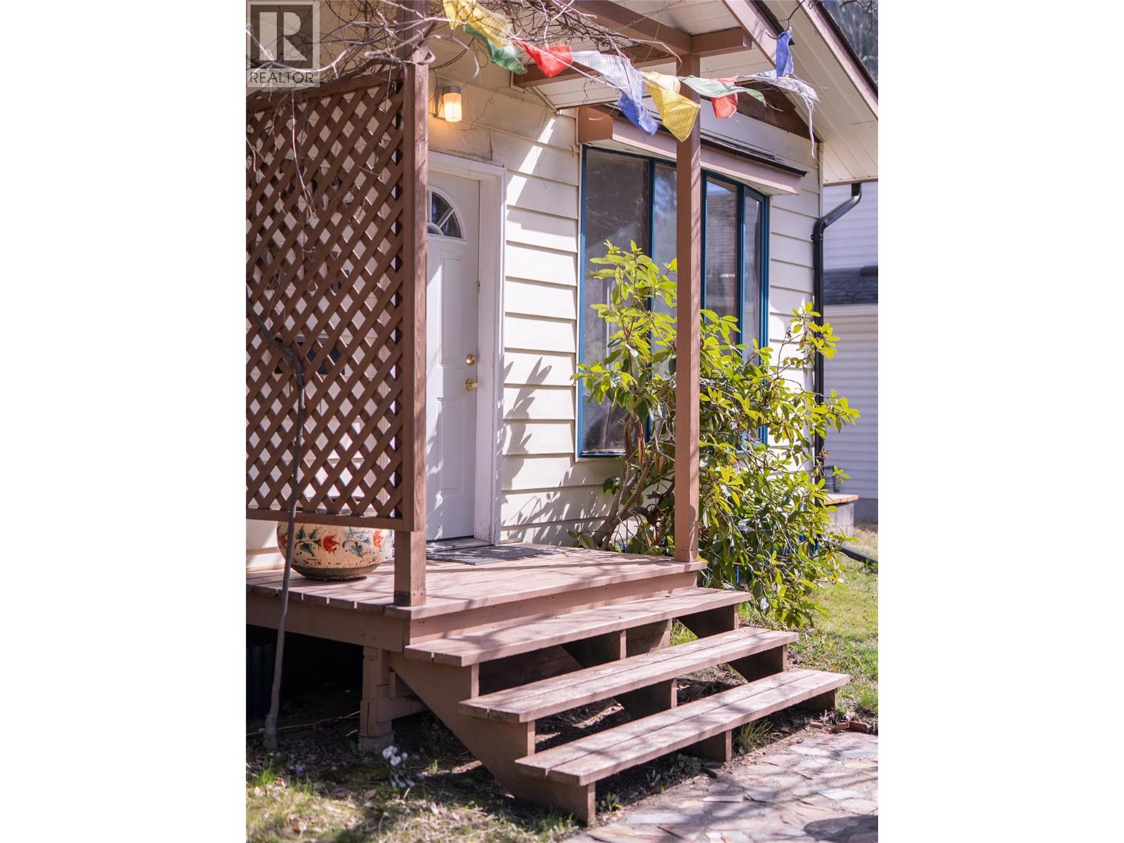 712 Ninth Street, Nelson, British Columbia  V1L 3B7 - Photo 7 - 10383129