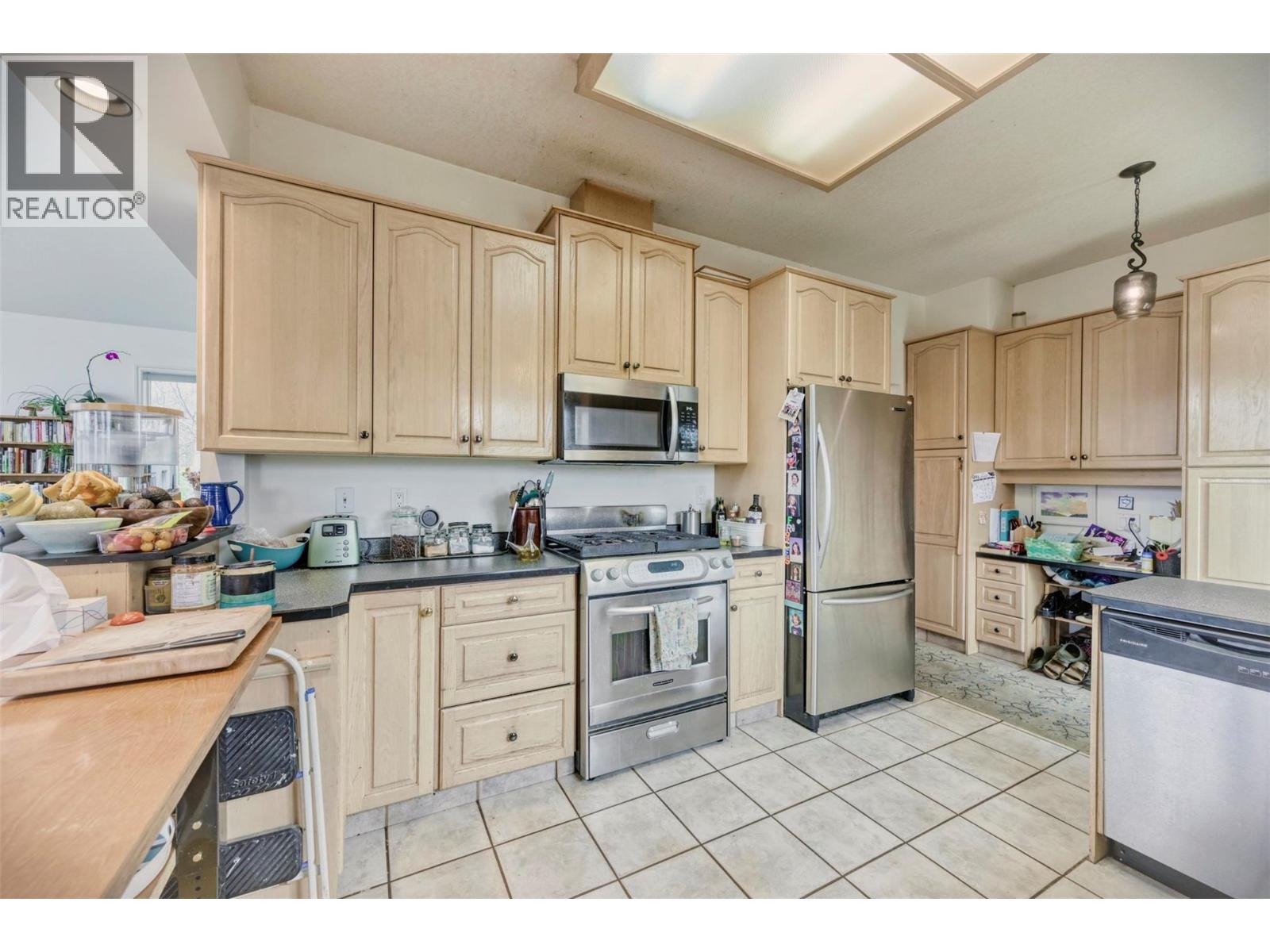 1282 Corbishley Avenue, Penticton, British Columbia  V2A 8V2 - Photo 9 - 10383057