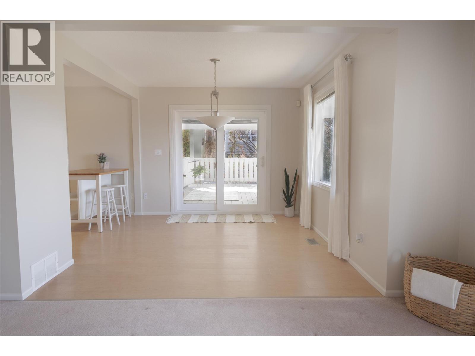 300 Gordonhorn Crescent, Kamloops, British Columbia  V2E 1G7 - Photo 14 - 10382914