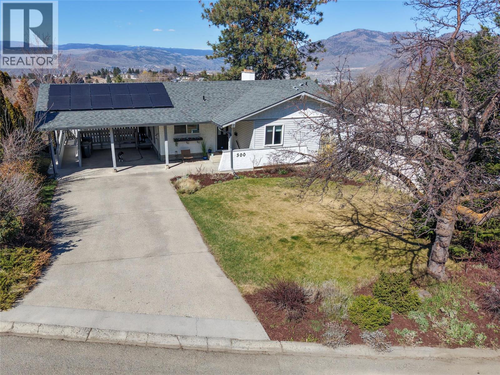 300 Gordonhorn Crescent, Kamloops, British Columbia  V2E 1G7 - Photo 2 - 10382914