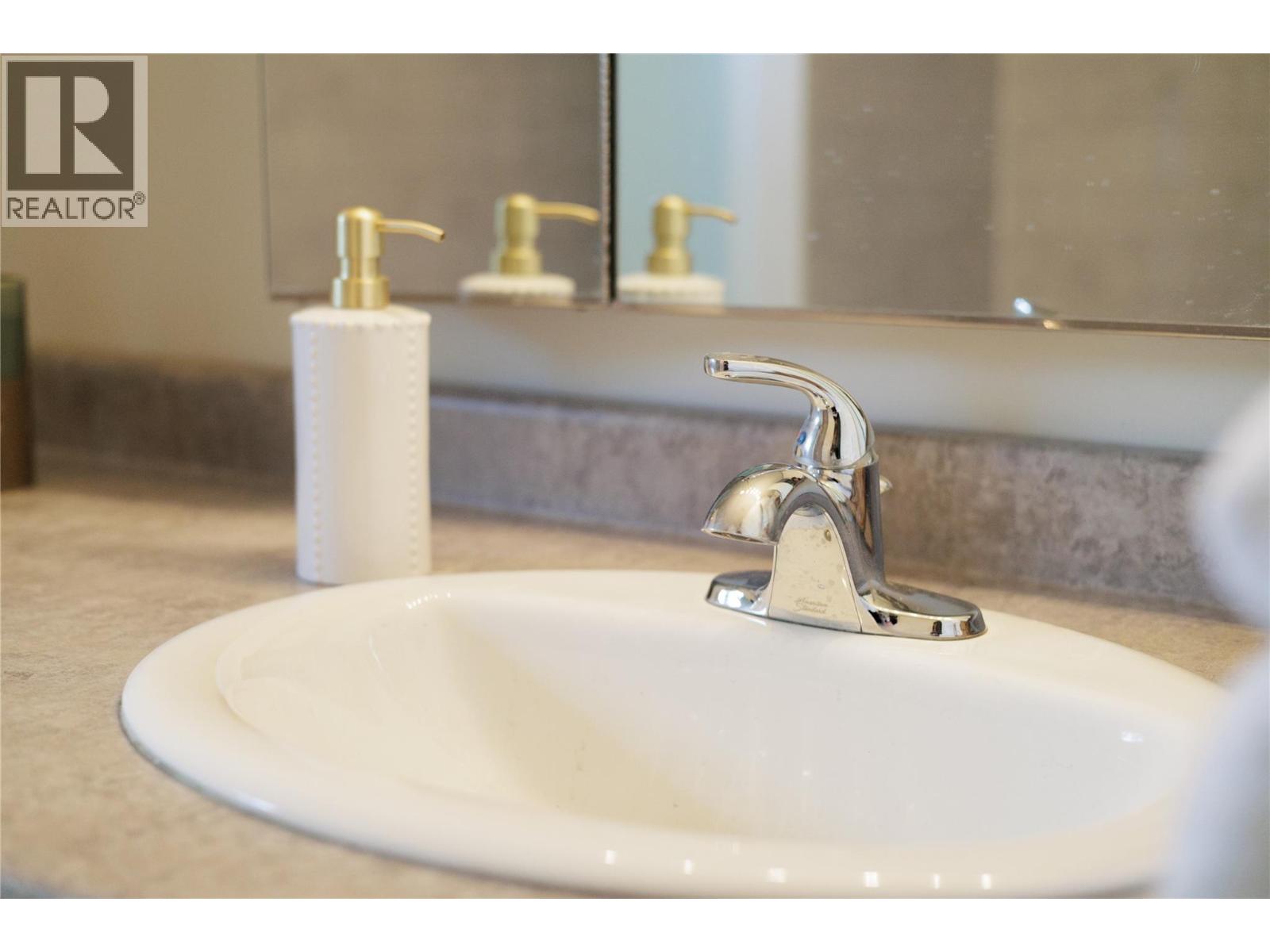 300 Gordonhorn Crescent, Kamloops, British Columbia  V2E 1G7 - Photo 22 - 10382914