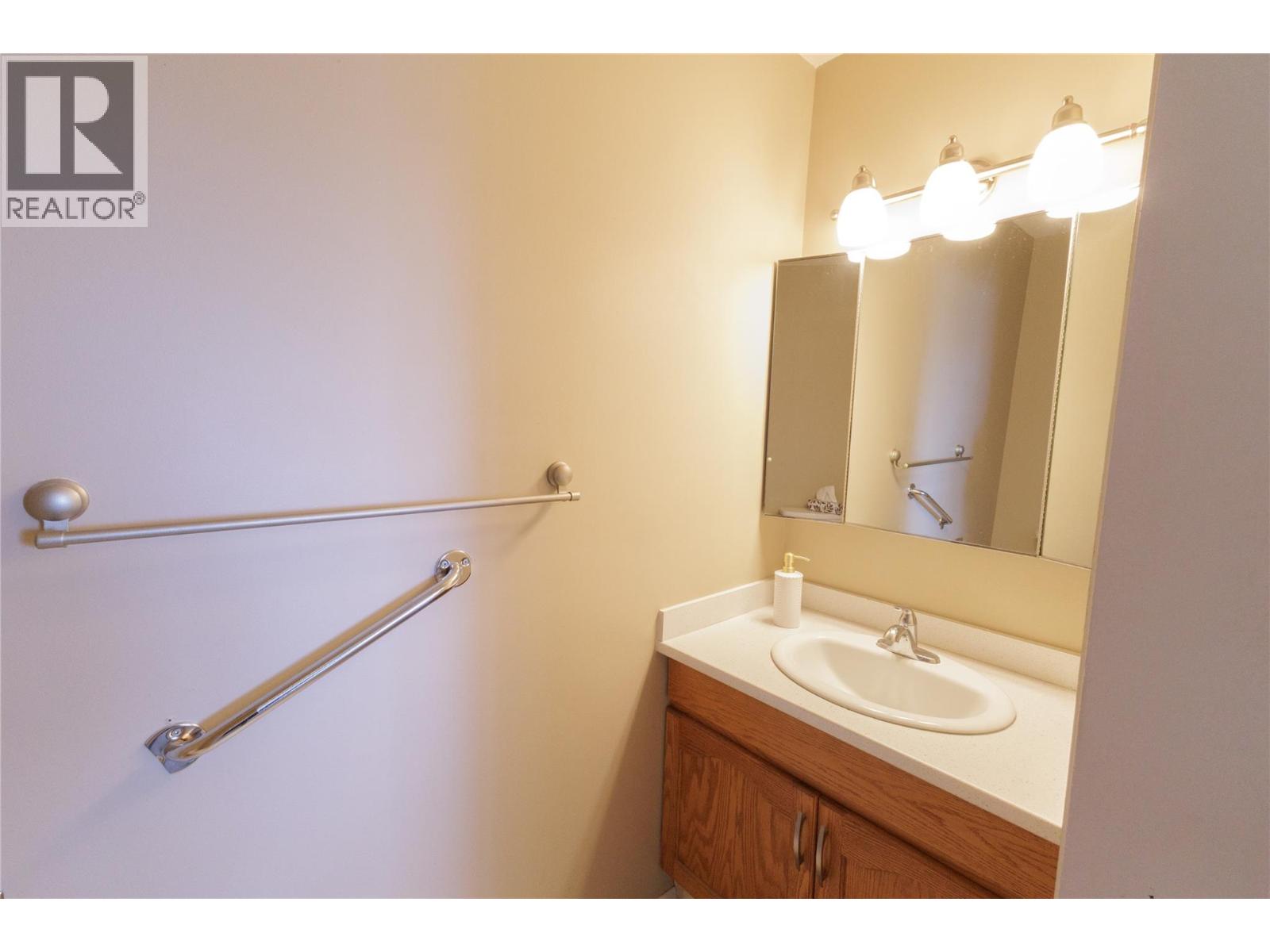 300 Gordonhorn Crescent, Kamloops, British Columbia  V2E 1G7 - Photo 28 - 10382914