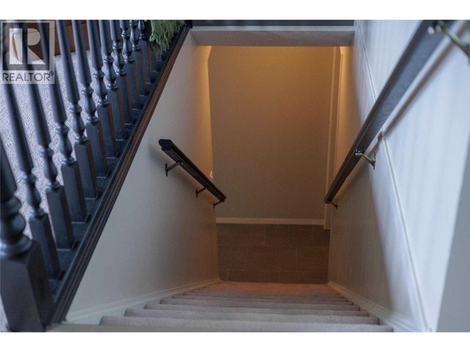 300 Gordonhorn Crescent, Kamloops, British Columbia  V2E 1G7 - Photo 31 - 10382914