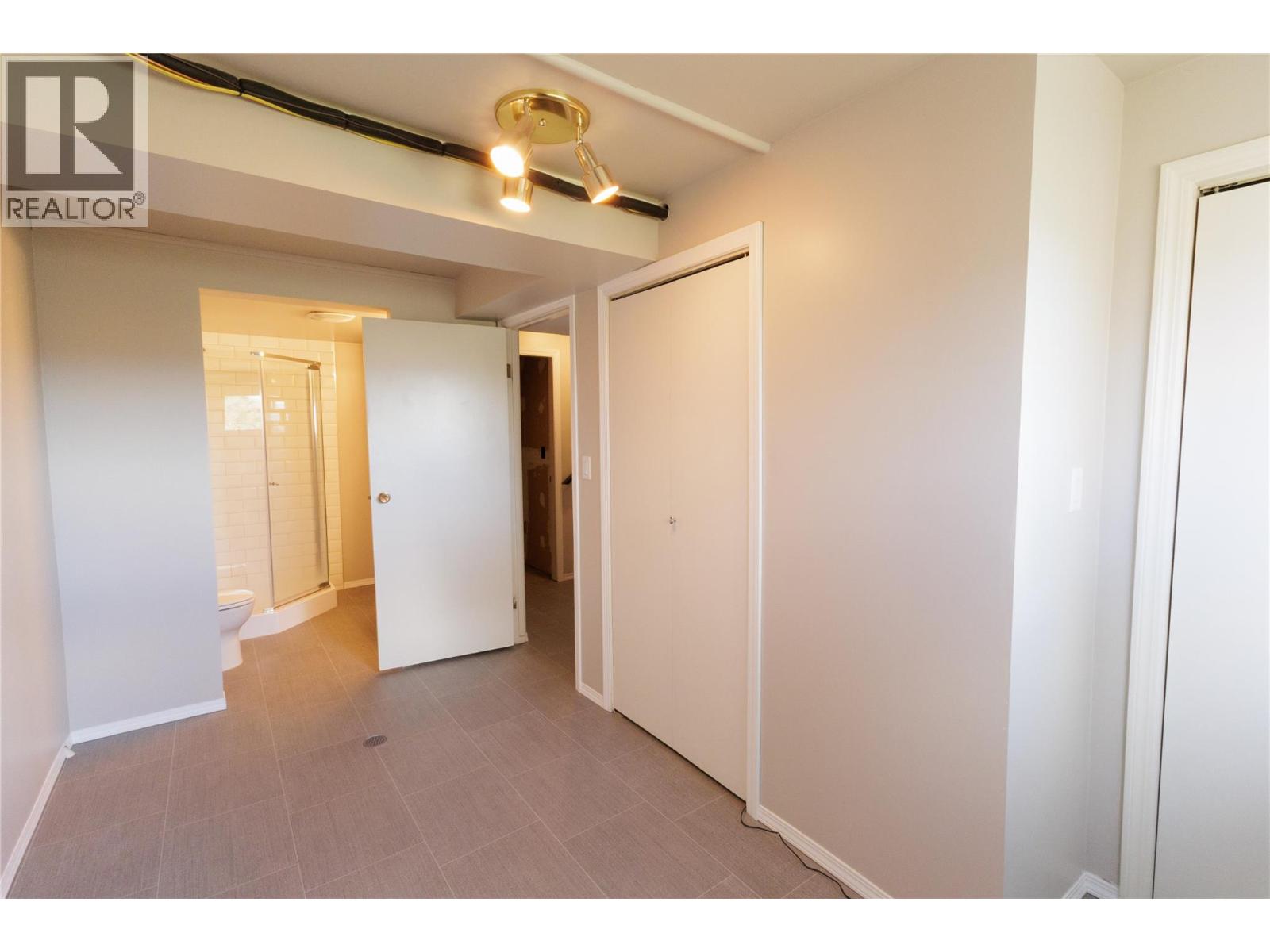 300 Gordonhorn Crescent, Kamloops, British Columbia  V2E 1G7 - Photo 39 - 10382914