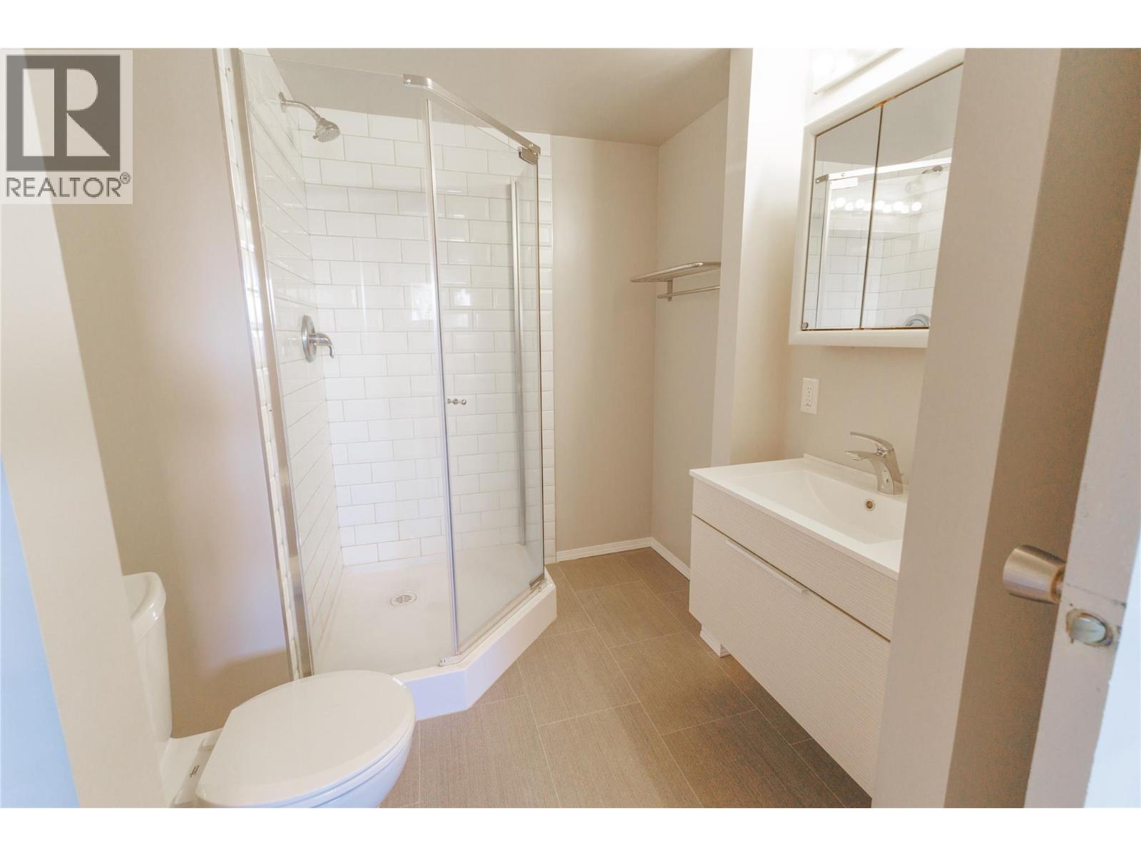 300 Gordonhorn Crescent, Kamloops, British Columbia  V2E 1G7 - Photo 40 - 10382914