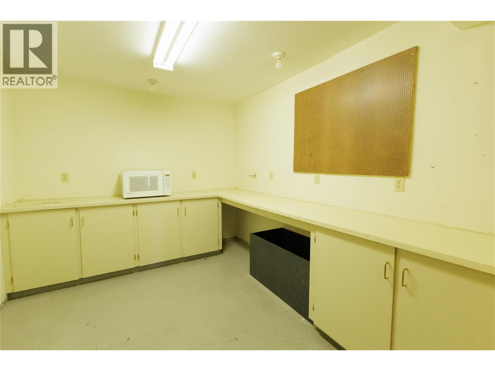 300 Gordonhorn Crescent, Kamloops, British Columbia  V2E 1G7 - Photo 42 - 10382914