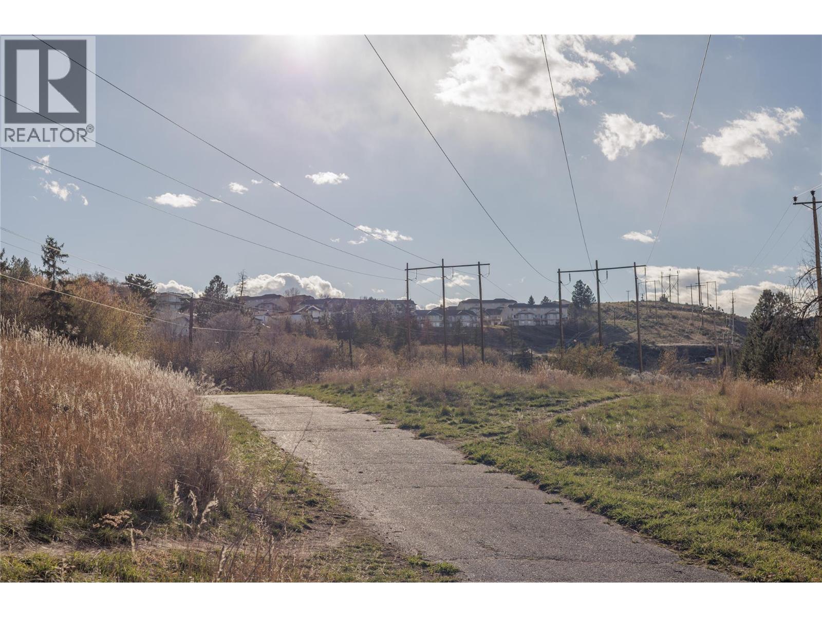 300 Gordonhorn Crescent, Kamloops, British Columbia  V2E 1G7 - Photo 75 - 10382914