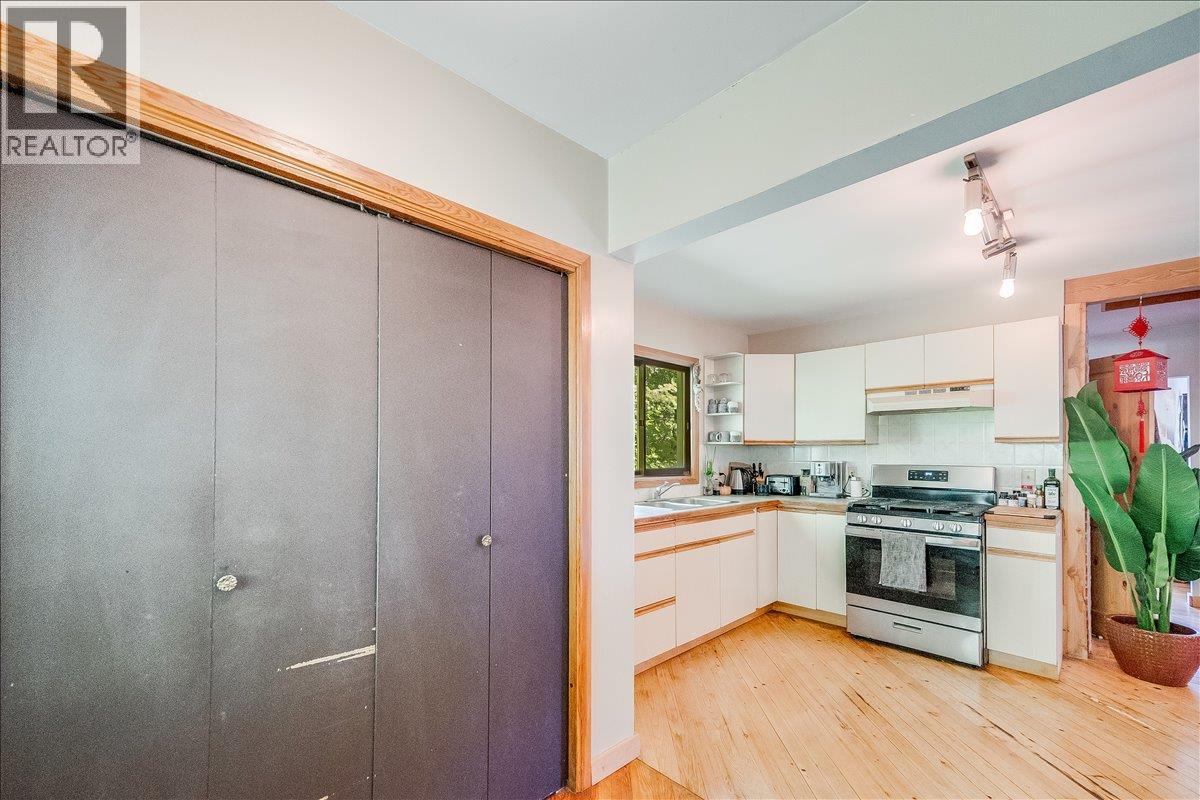 1835 Granite Road, Nelson, British Columbia  V1L 6T8 - Photo 14 - 10382111