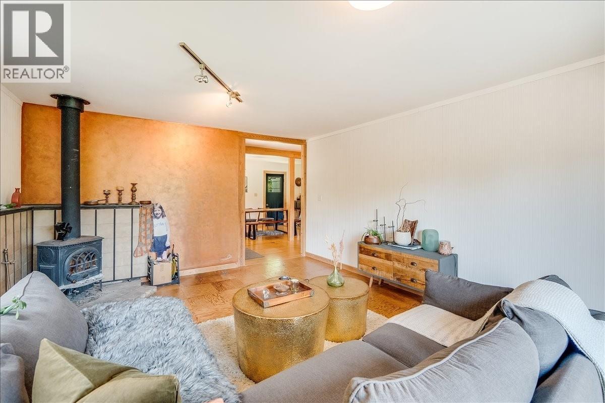 1835 Granite Road, Nelson, British Columbia  V1L 6T8 - Photo 3 - 10382111