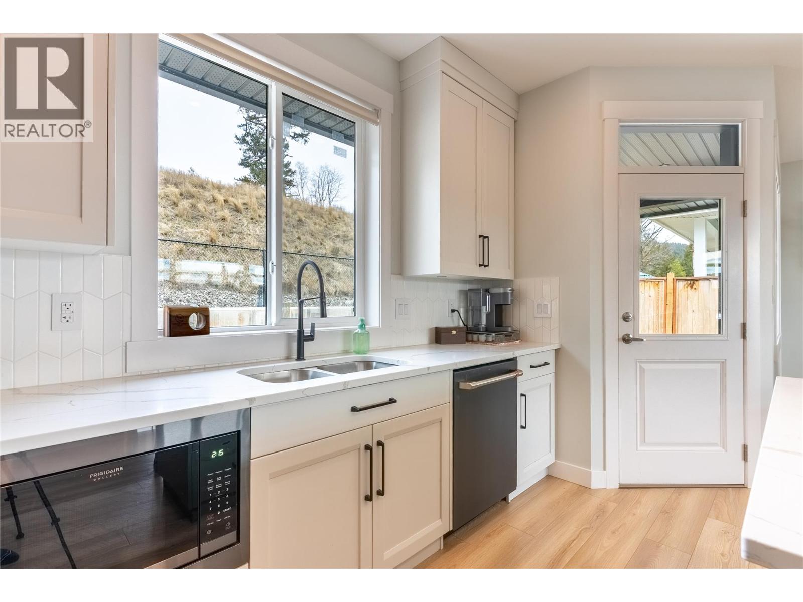 503 Poplar Drive, Logan Lake, British Columbia  V0K 1W0 - Photo 11 - 10381786